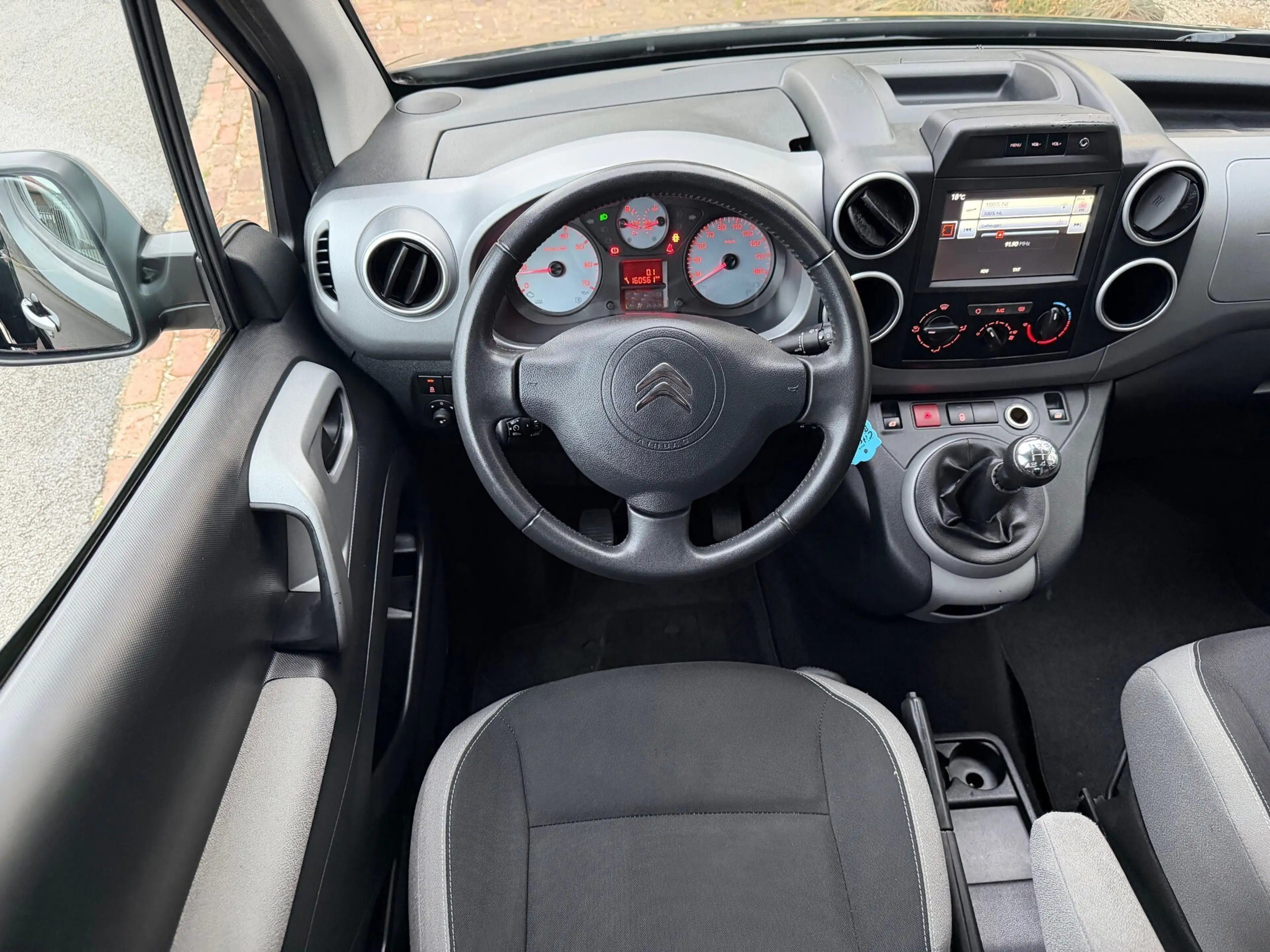 Citroen Berlingo 1.6 VTi Feel|Bluetooth|Airco|Cruise|PDC|Nette auto — photo 9