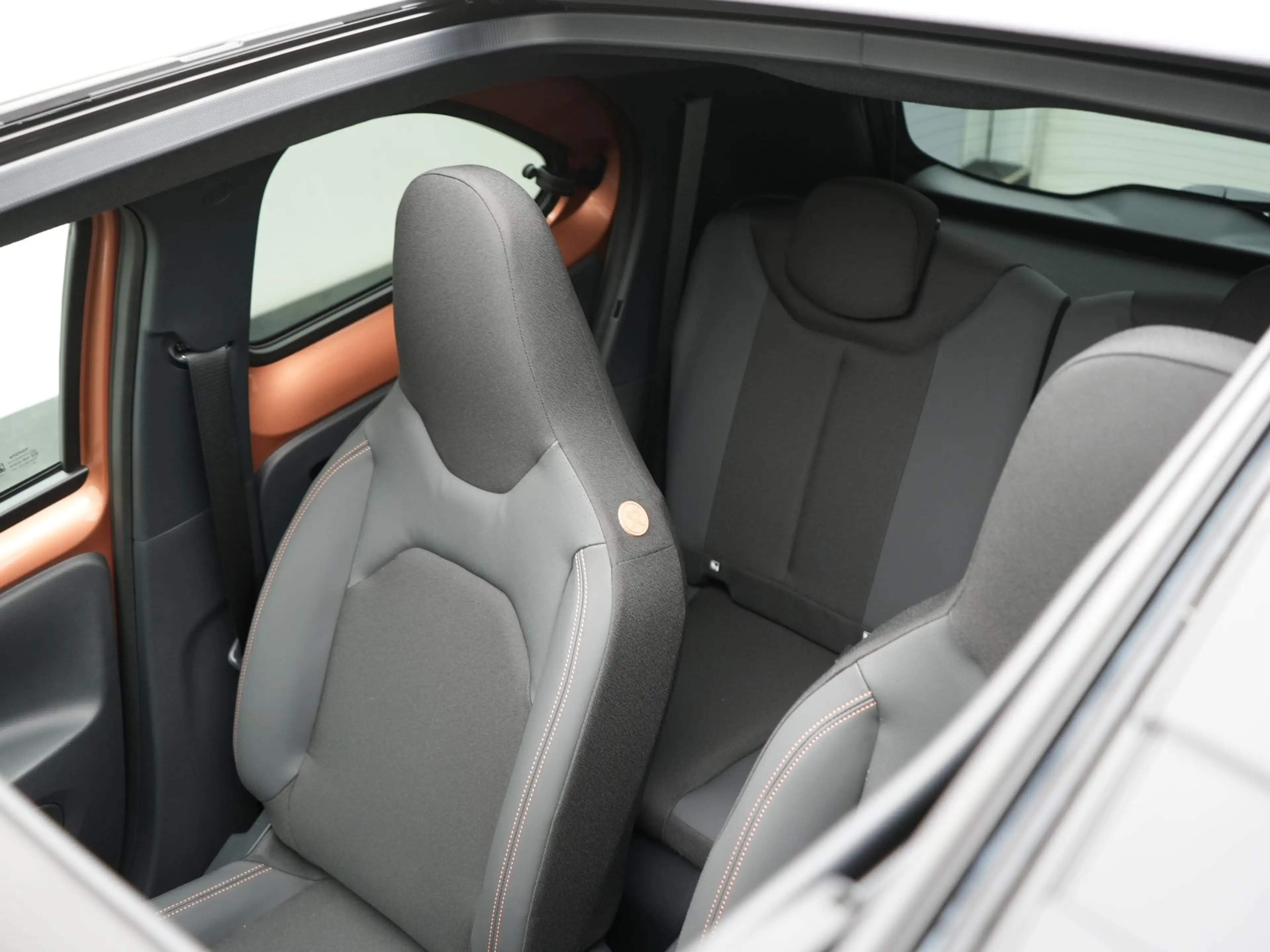 Toyota Aygo X Hybrid 115 PK envy CABRIOLET ||incl. Lounge Pack|| — photo 14