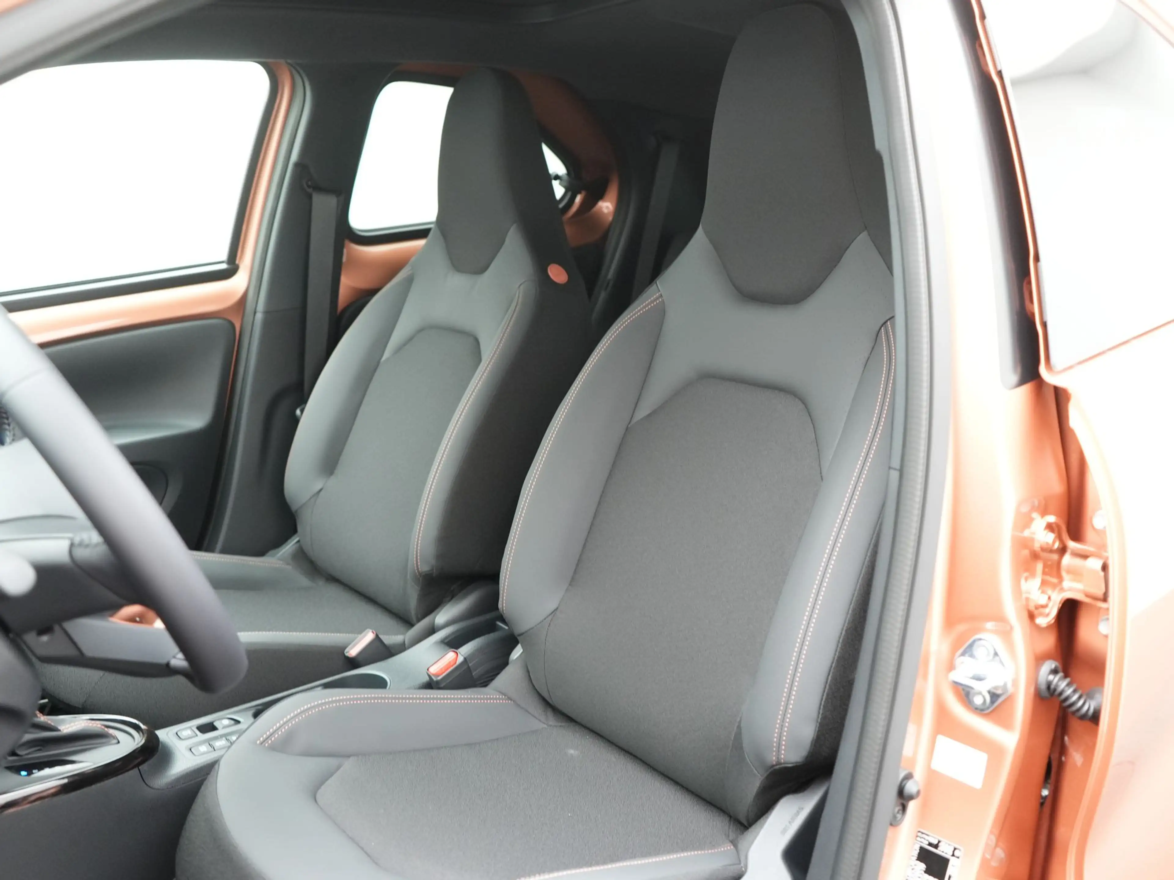 Toyota Aygo X Hybrid 115 PK envy CABRIOLET ||incl. Lounge Pack|| — photo 9