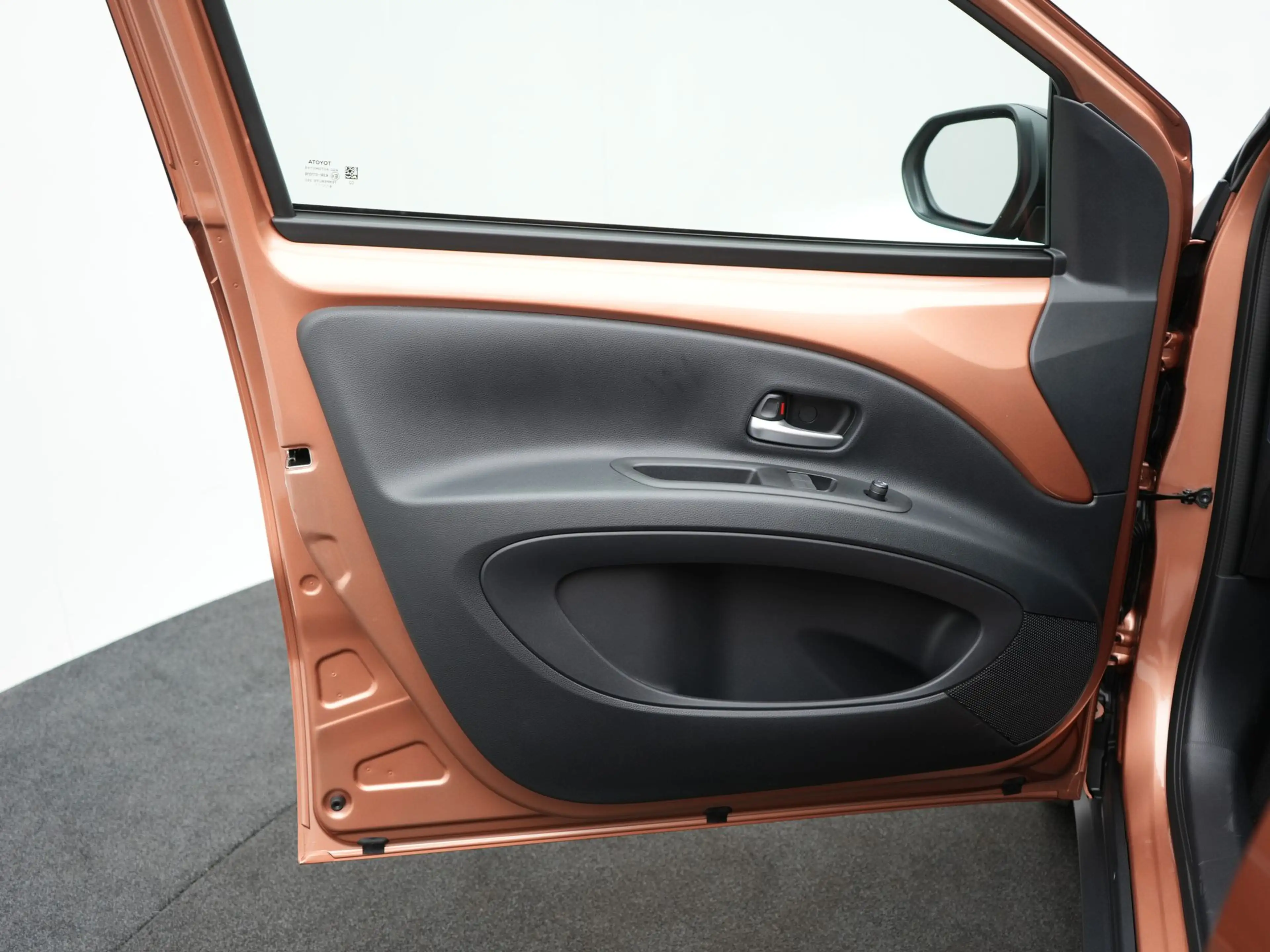 Toyota Aygo X Hybrid 115 PK envy CABRIOLET ||incl. Lounge Pack|| — photo 7