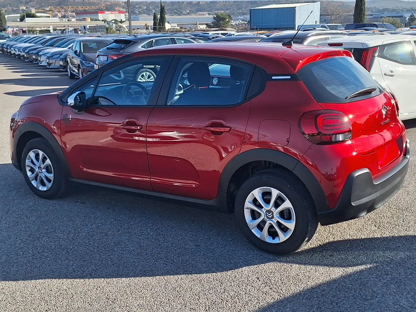 Citroen C3 PureTech 83 ch BVM5 You Rouge - 2