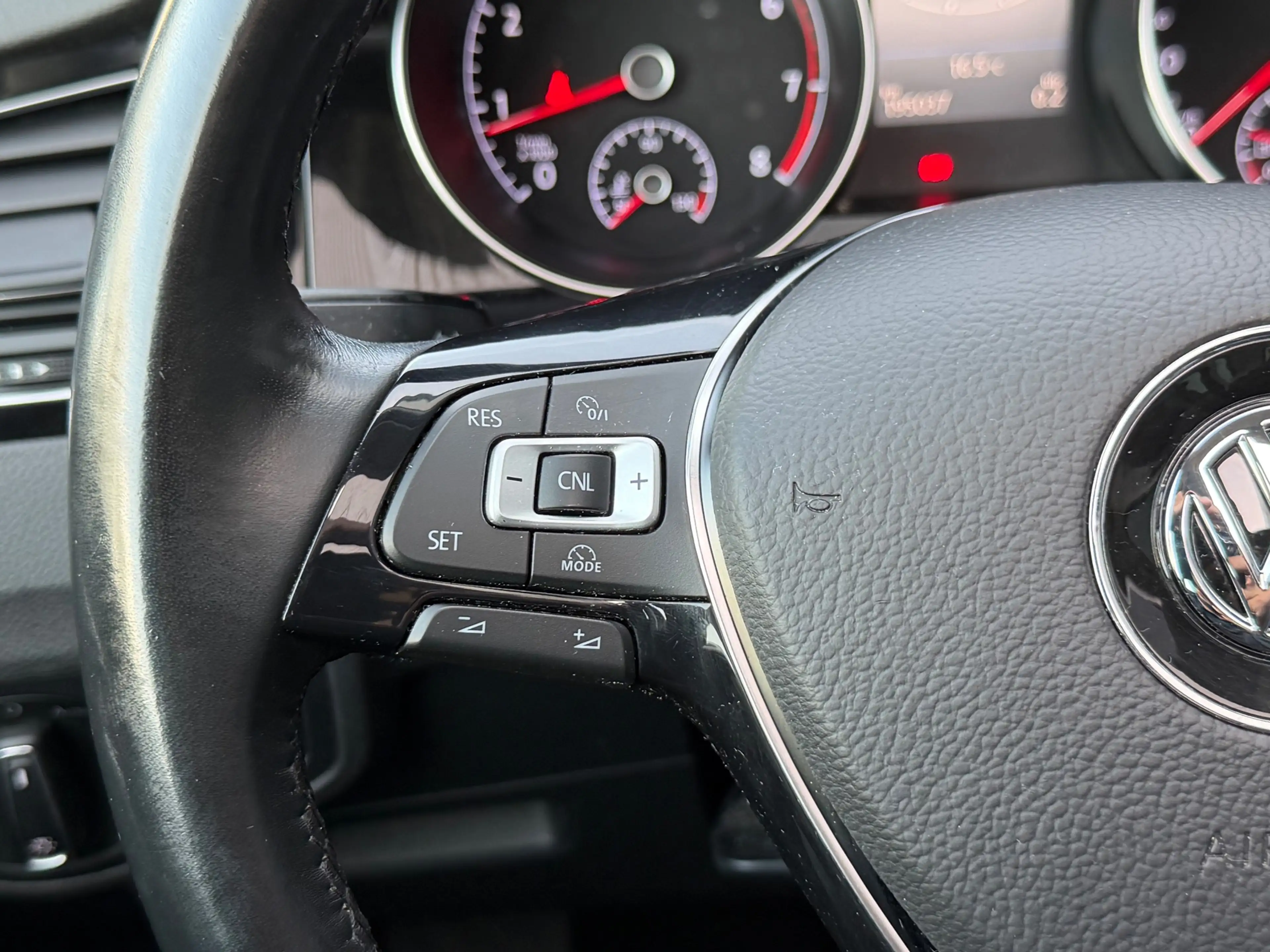 Volkswagen Golf Sportsvan 1.4 TSI Highline PANO NAVI CAMERA ALCANTARA AUTOMA — photo 15