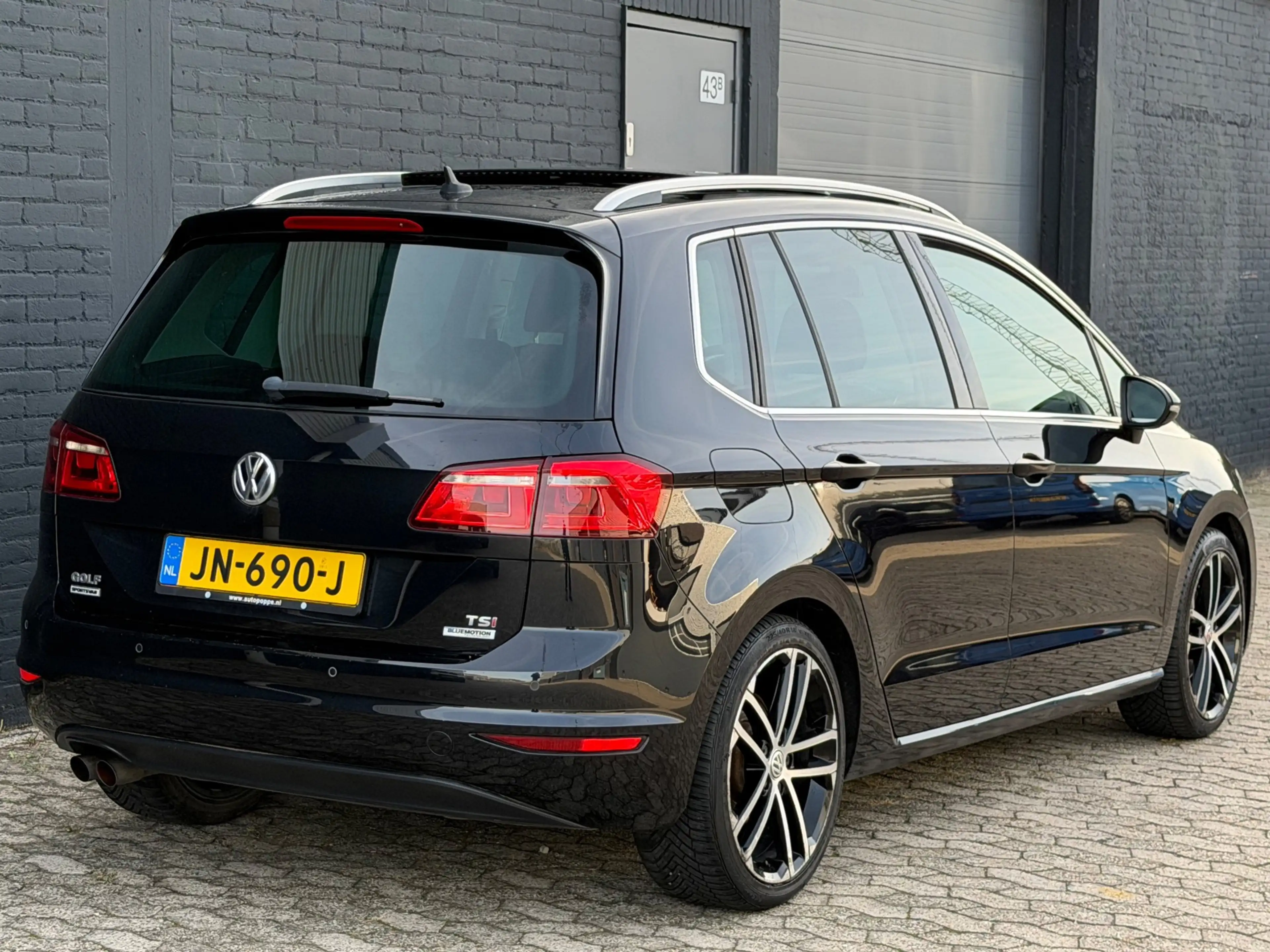 Volkswagen Golf Sportsvan 1.4 TSI Highline PANO NAVI CAMERA ALCANTARA AUTOMA — photo 3