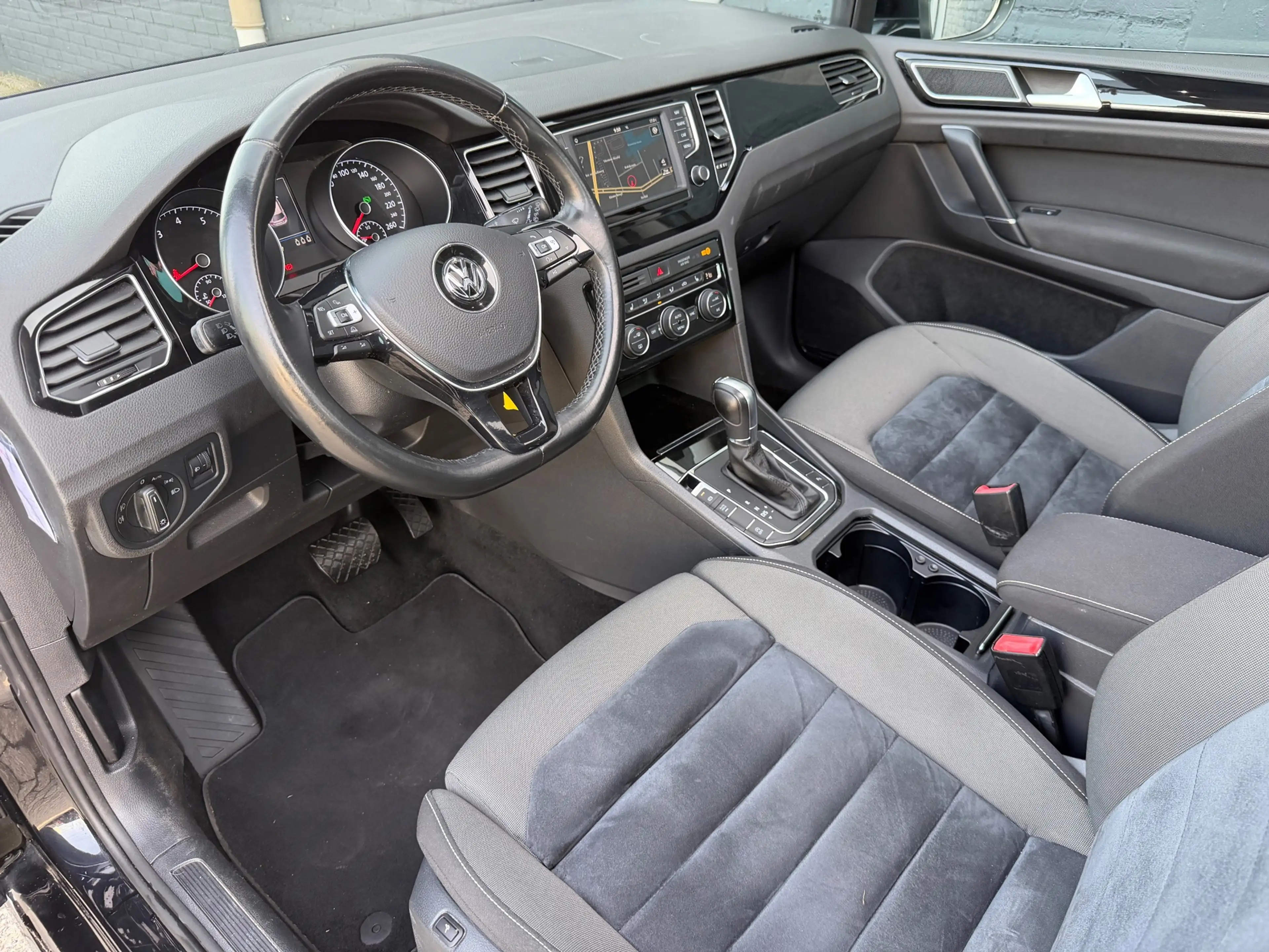 Volkswagen Golf Sportsvan 1.4 TSI Highline PANO NAVI CAMERA ALCANTARA AUTOMA — photo 13