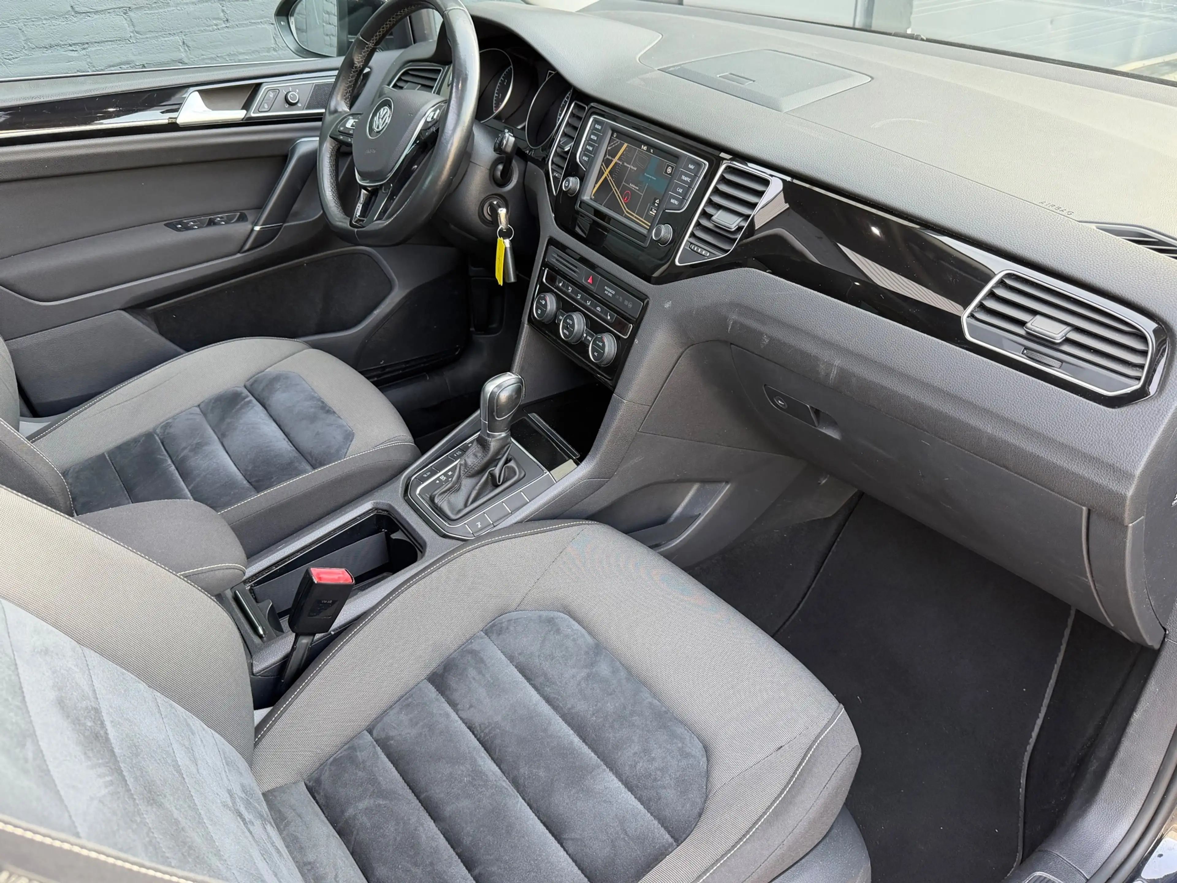 Volkswagen Golf Sportsvan 1.4 TSI Highline PANO NAVI CAMERA ALCANTARA AUTOMA — photo 9