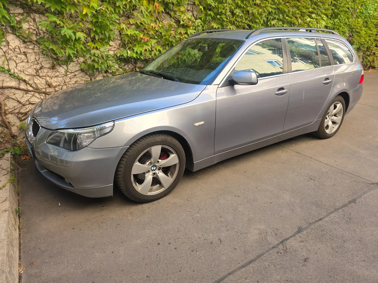 BMW 525