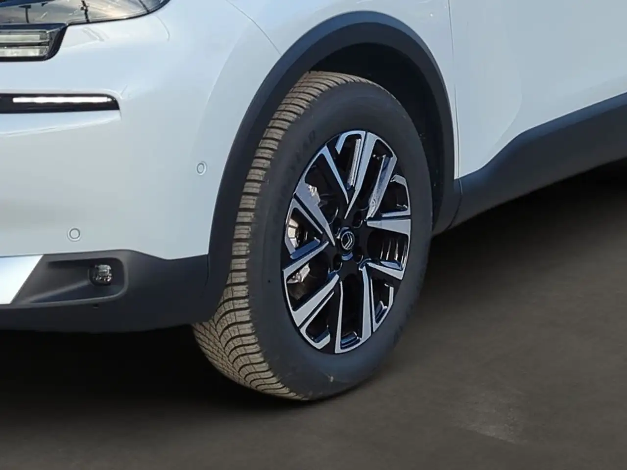 Citroen C4 Hybrid 145 MAX 6