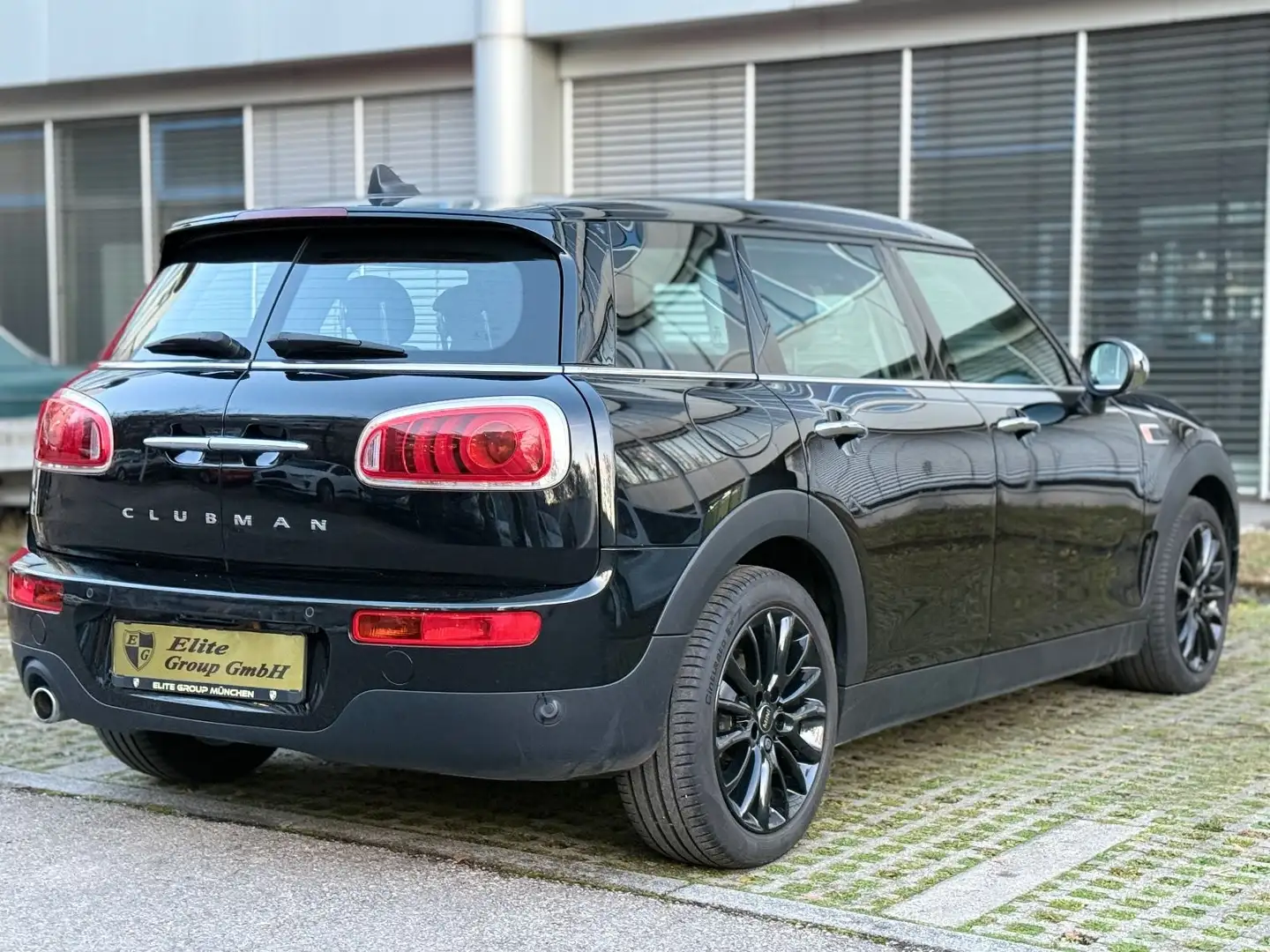 MINI Cooper Clubman ONE D*Automatik*PDC*Klima* Schwarz - 2