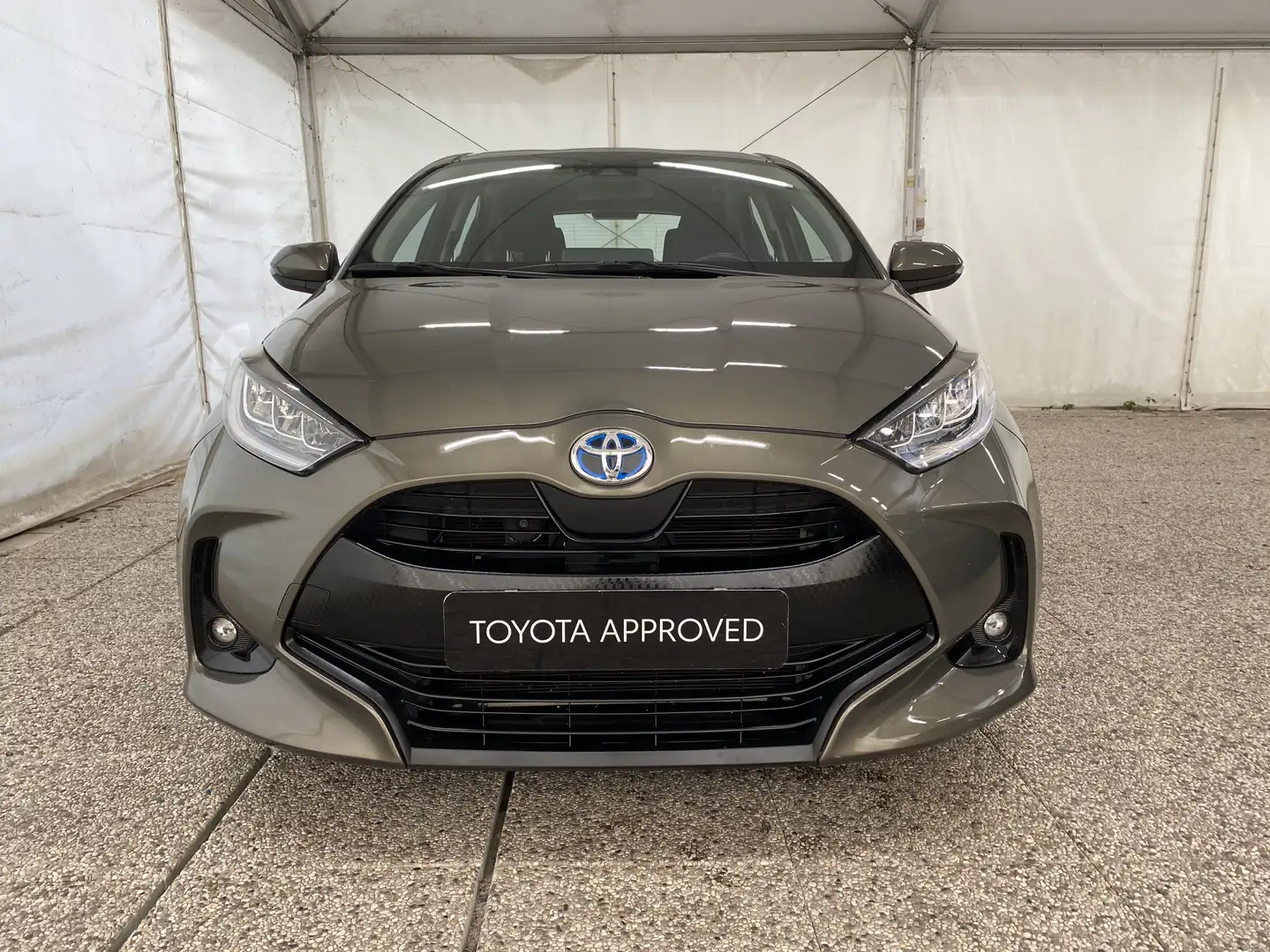Toyota Yaris Yaris 1.5h Trend Grijs - 2