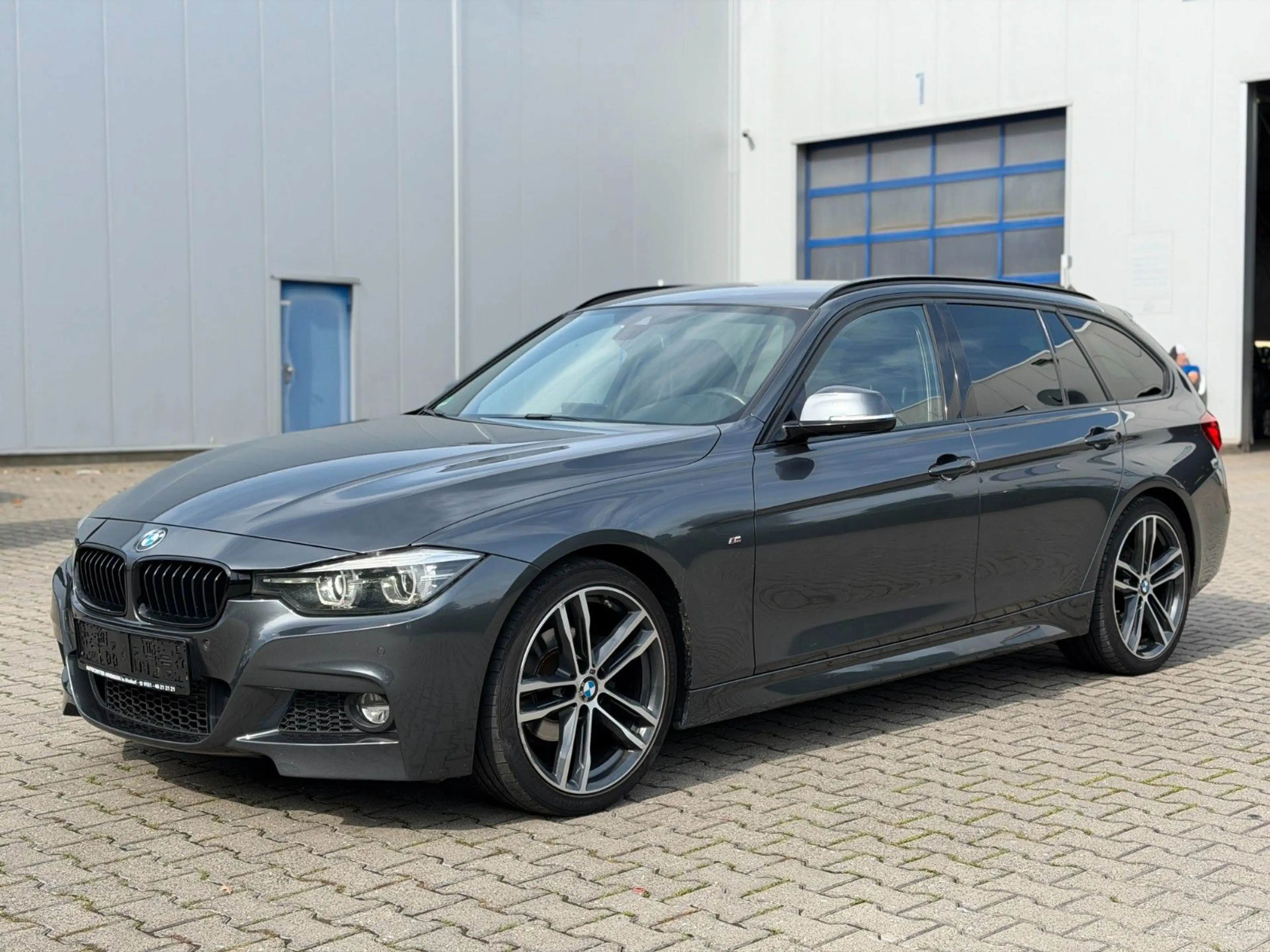 BMW 318 d Touring M Sport Shadow *Kamera*LED* — photo 7