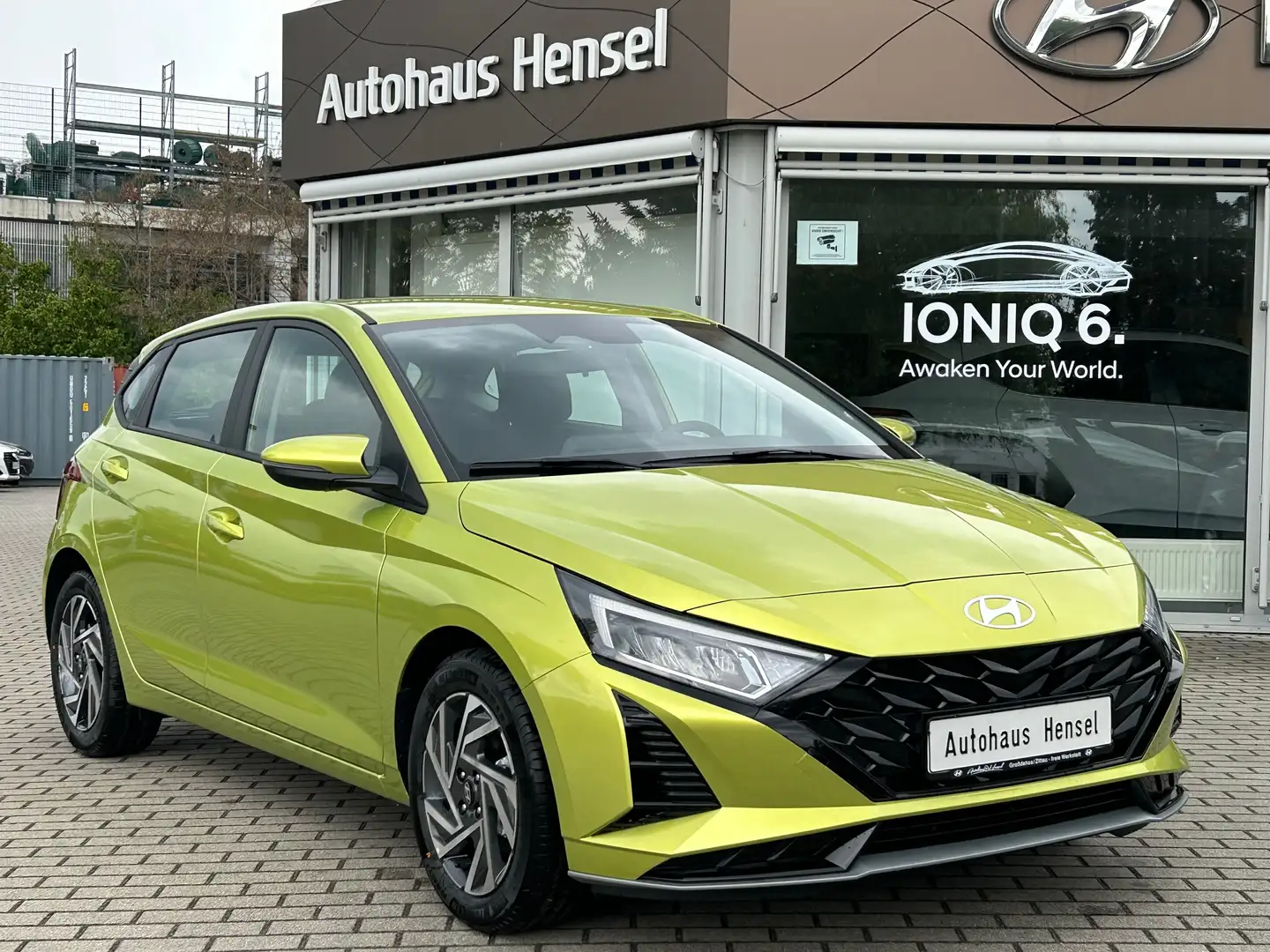 Hyundai i20 1.0 T-GDi Trend Lichtpaket Kamera Navi LHZ/SHZ PDC Gelb - 2