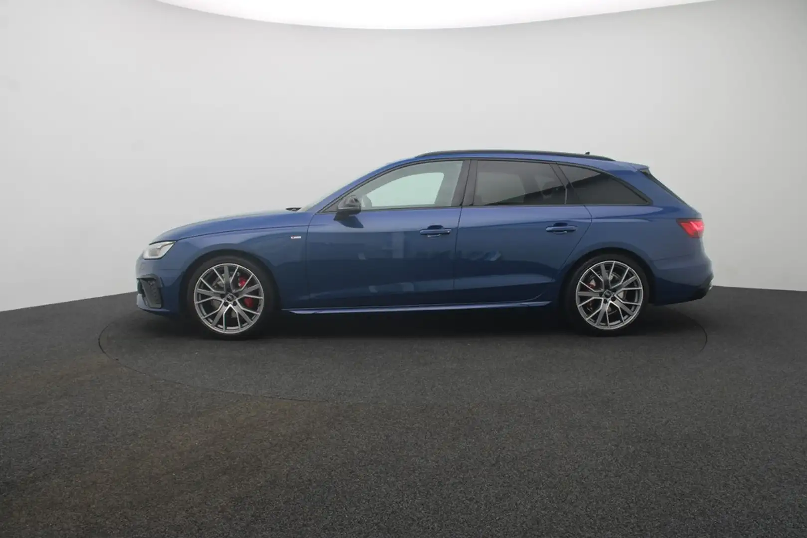 Audi A4 Avant 40 TFSI quattro S line Matrix Navi Pano Blau - 2
