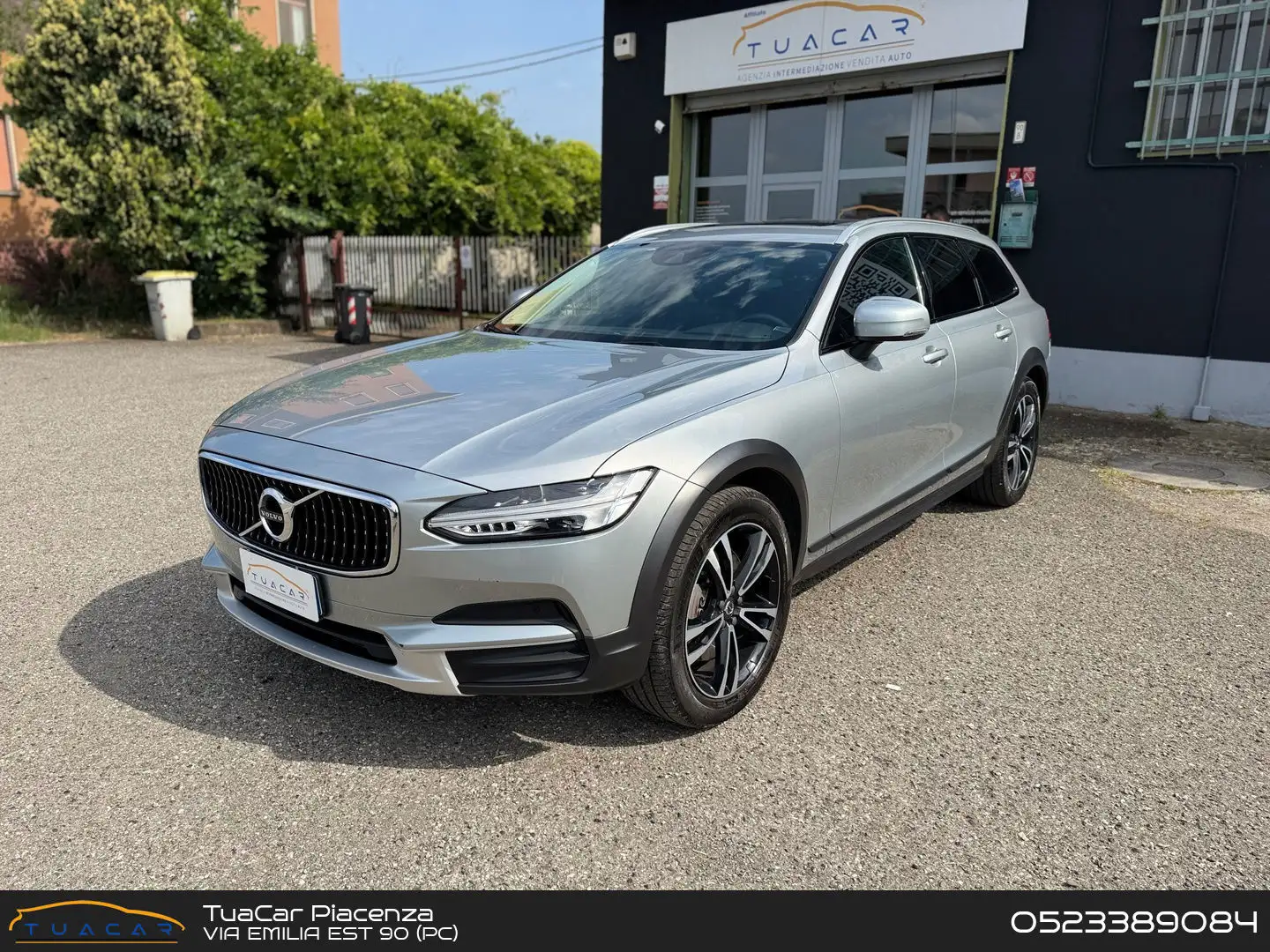 Volvo V90 Cross Country Momentum 2.0 T5 Szary - 1