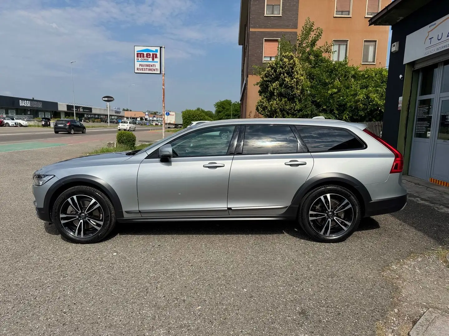 Volvo V90 Cross Country Momentum 2.0 T5 Gris - 2