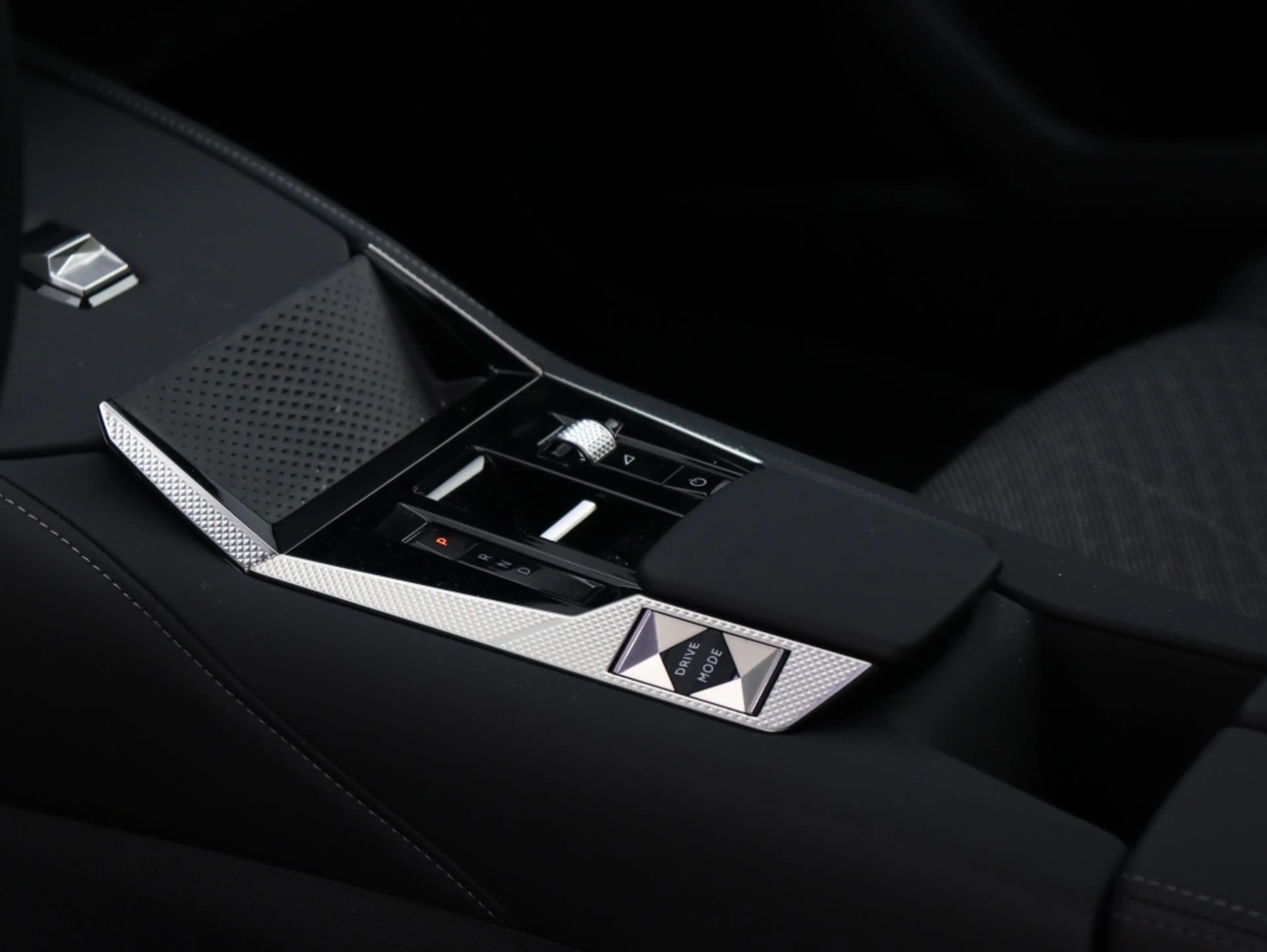 DS Automobiles DS 4 No Etoile | Pack Absolute Comfort | HUD | Stoel/st — photo 12