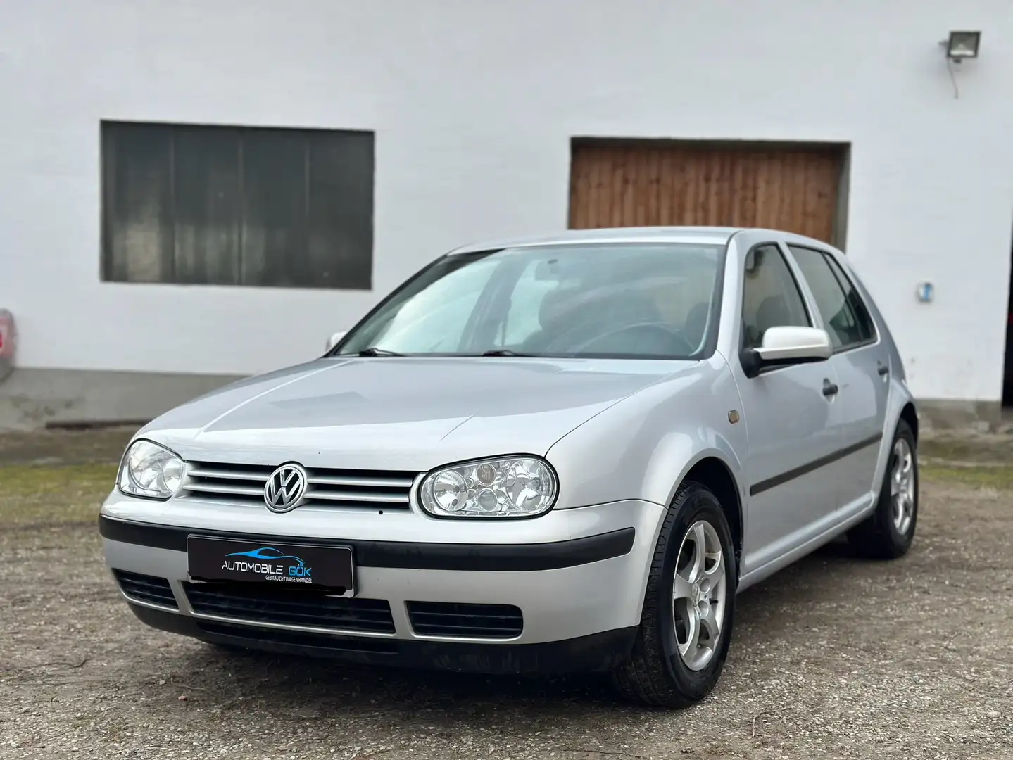 Volkswagen Golf 1.6 *TOP GEPFLEGT*TÜV 10/2025*KLIMA*4-TÜRER* Argent - 1