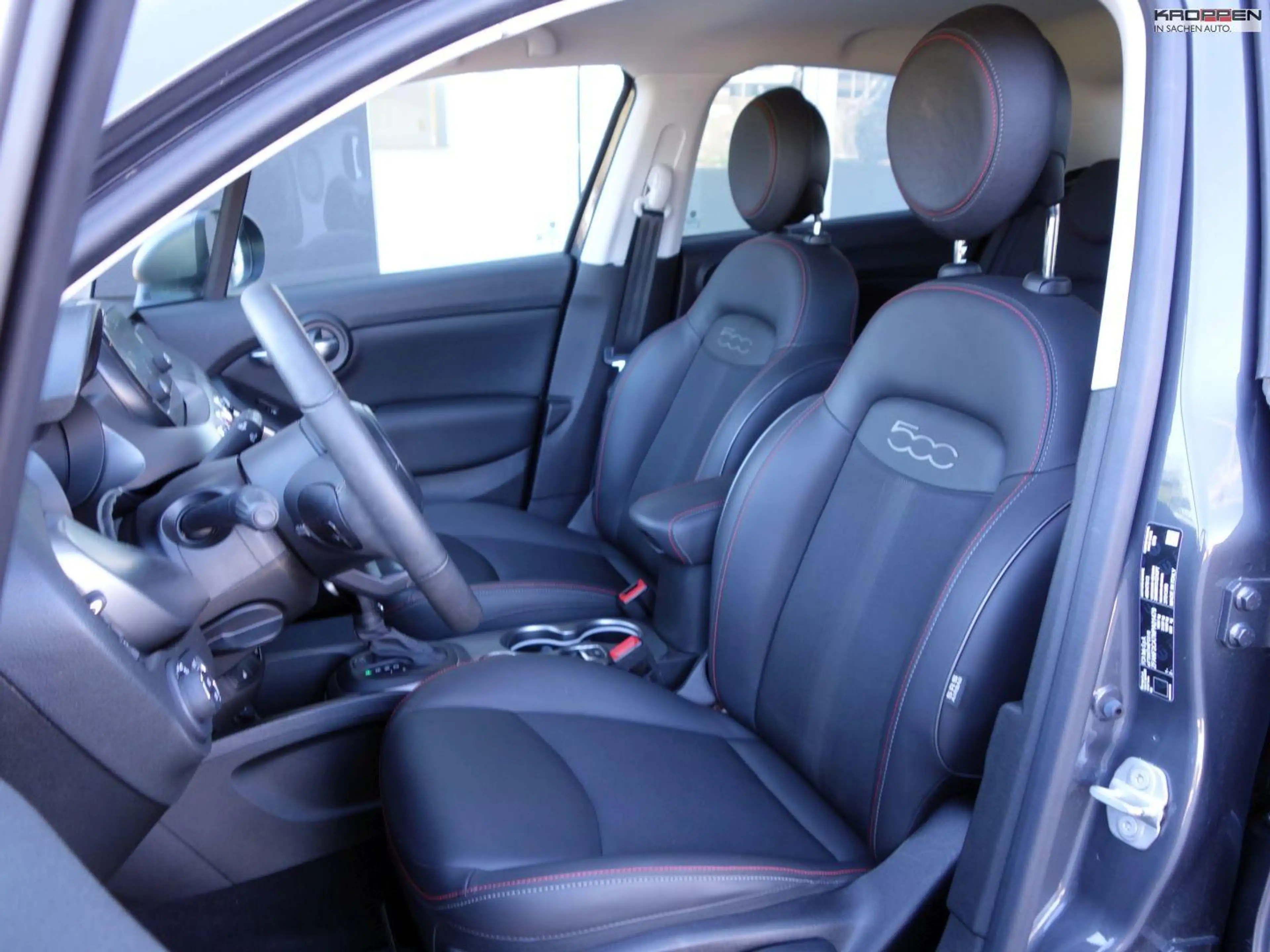 Fiat 500X SPORT HYBRID SHZ KAMERA LED NAV TEMPOMAT — photo 4