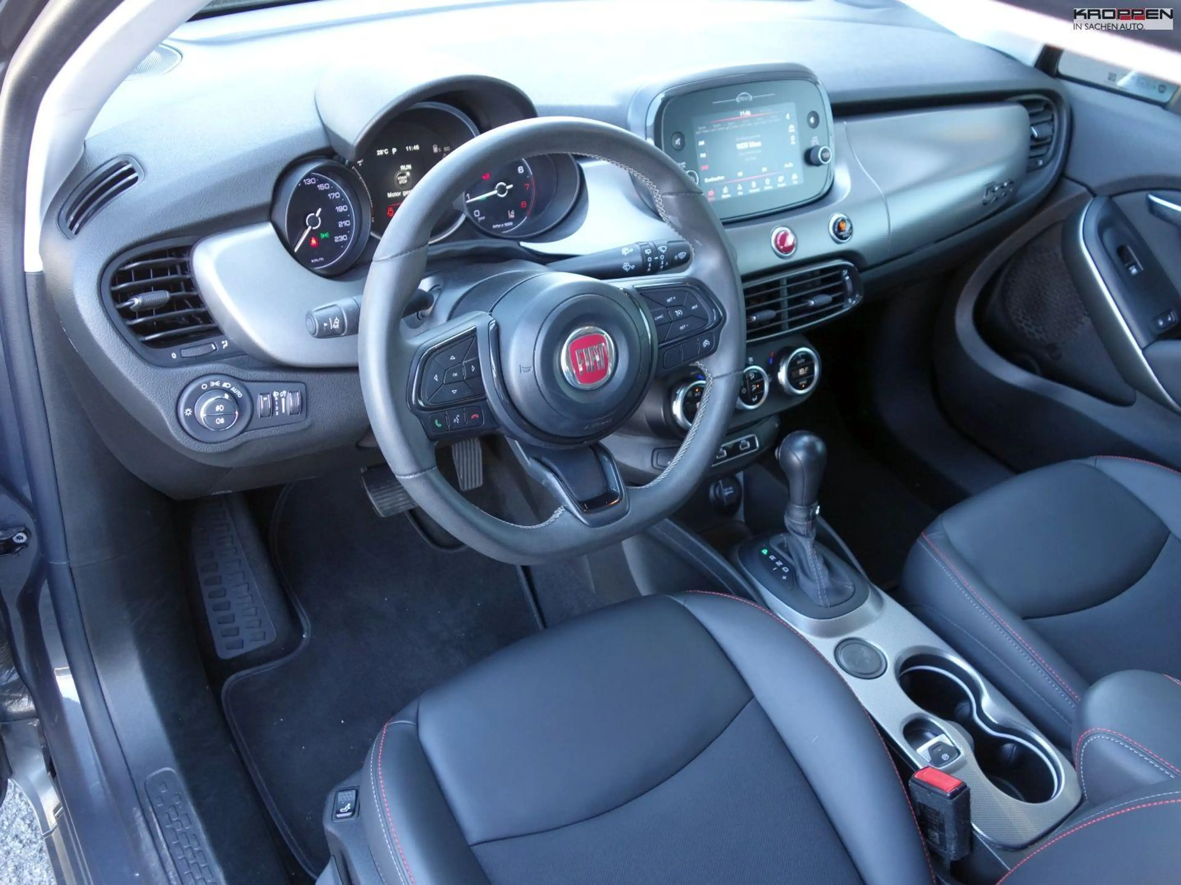 Fiat 500X SPORT HYBRID SHZ KAMERA LED NAV TEMPOMAT — photo 5