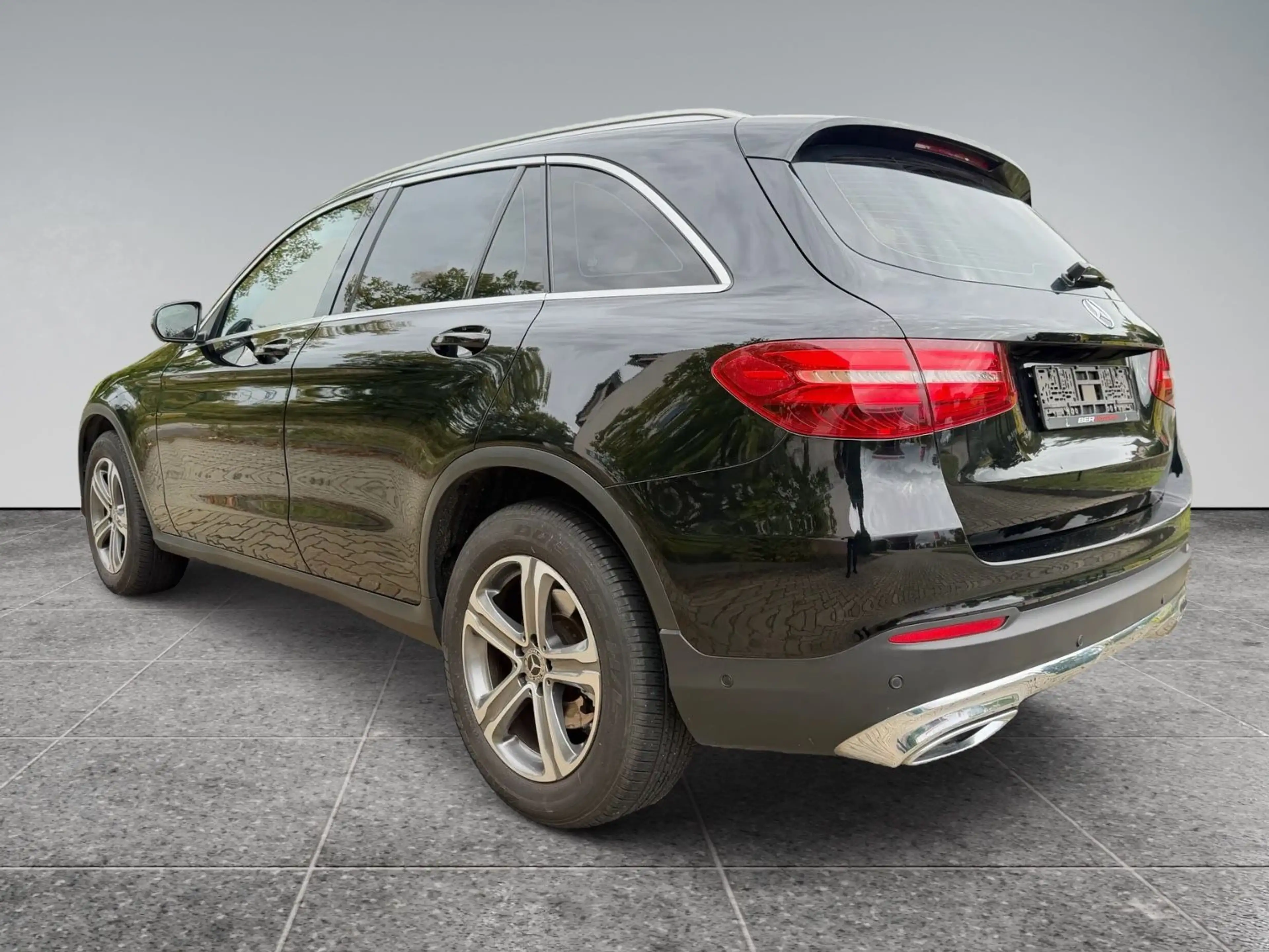 Mercedes-Benz GLC 250 d 4Matic/Exclusiv/Pano/LED/AHK/R-Kamera — photo 4