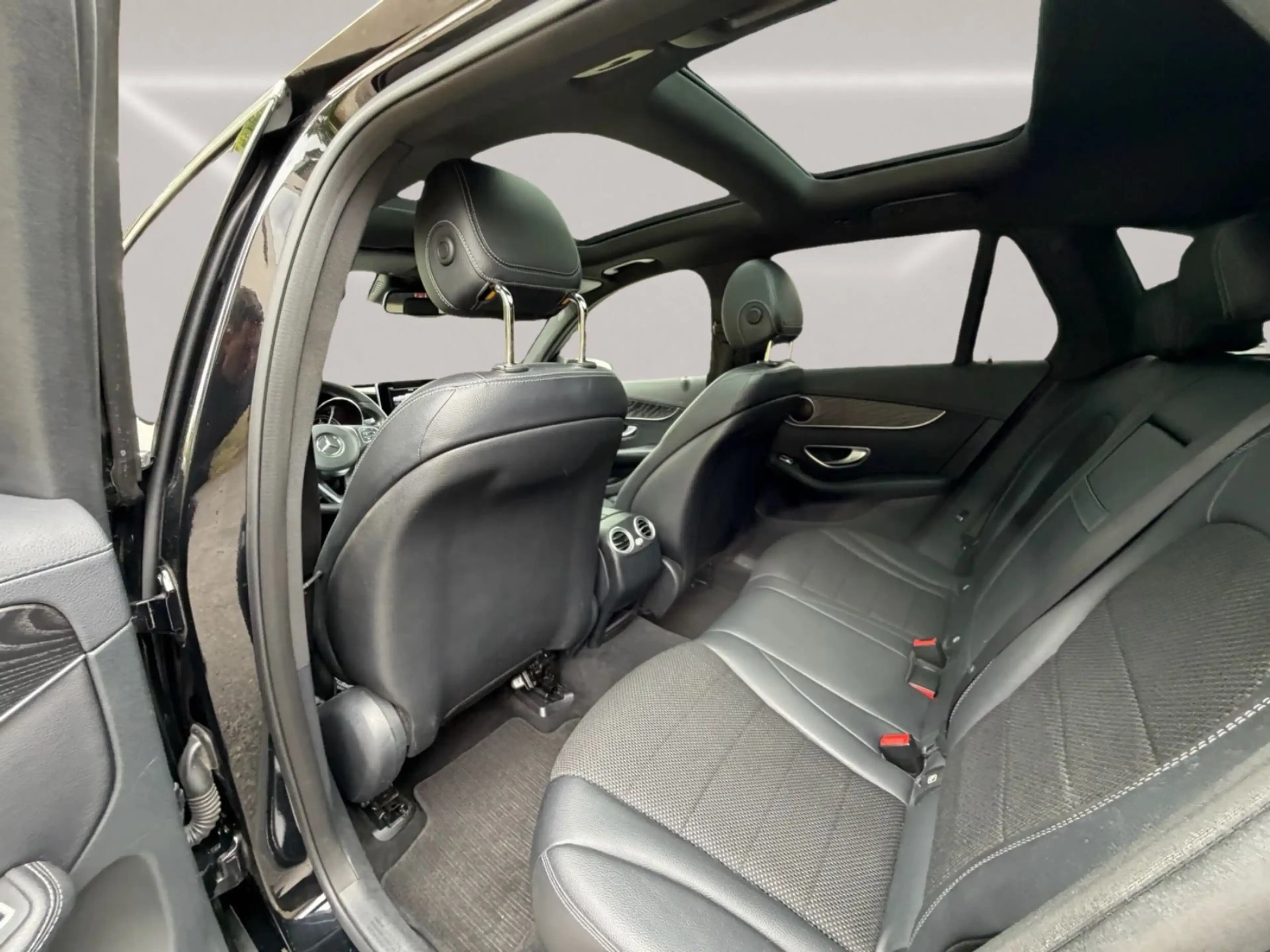 Mercedes-Benz GLC 250 d 4Matic/Exclusiv/Pano/LED/AHK/R-Kamera — photo 14