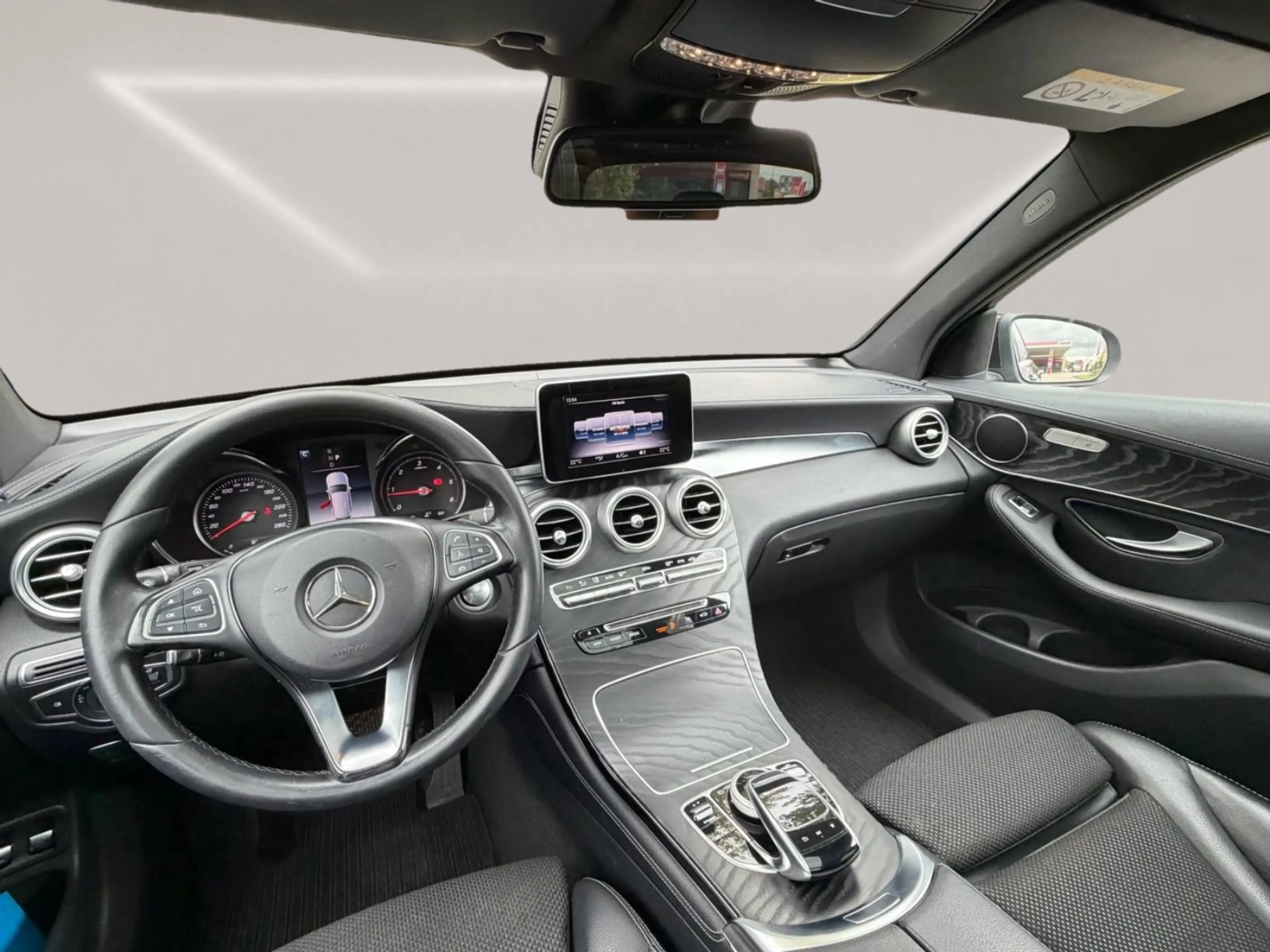 Mercedes-Benz GLC 250 d 4Matic/Exclusiv/Pano/LED/AHK/R-Kamera — photo 11