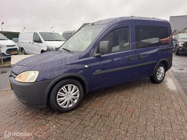 Opel Tour 1.6 Njoy