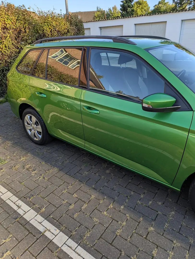Skoda Fabia Fabia Combi 1.0 TSI Ambition Zelená - 2
