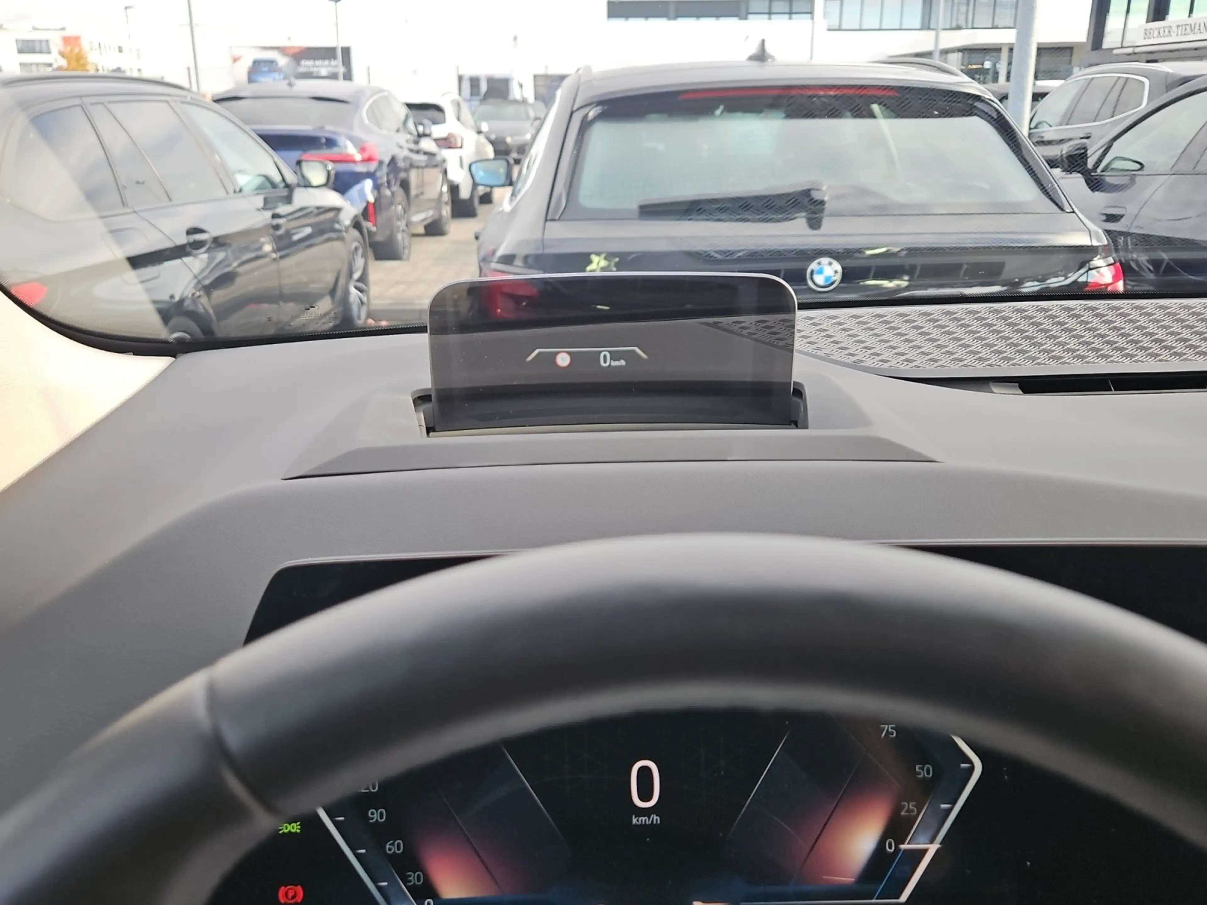 BMW 220 i Active Tourer Driving+/Parking+/Panorama/AHK — photo 13