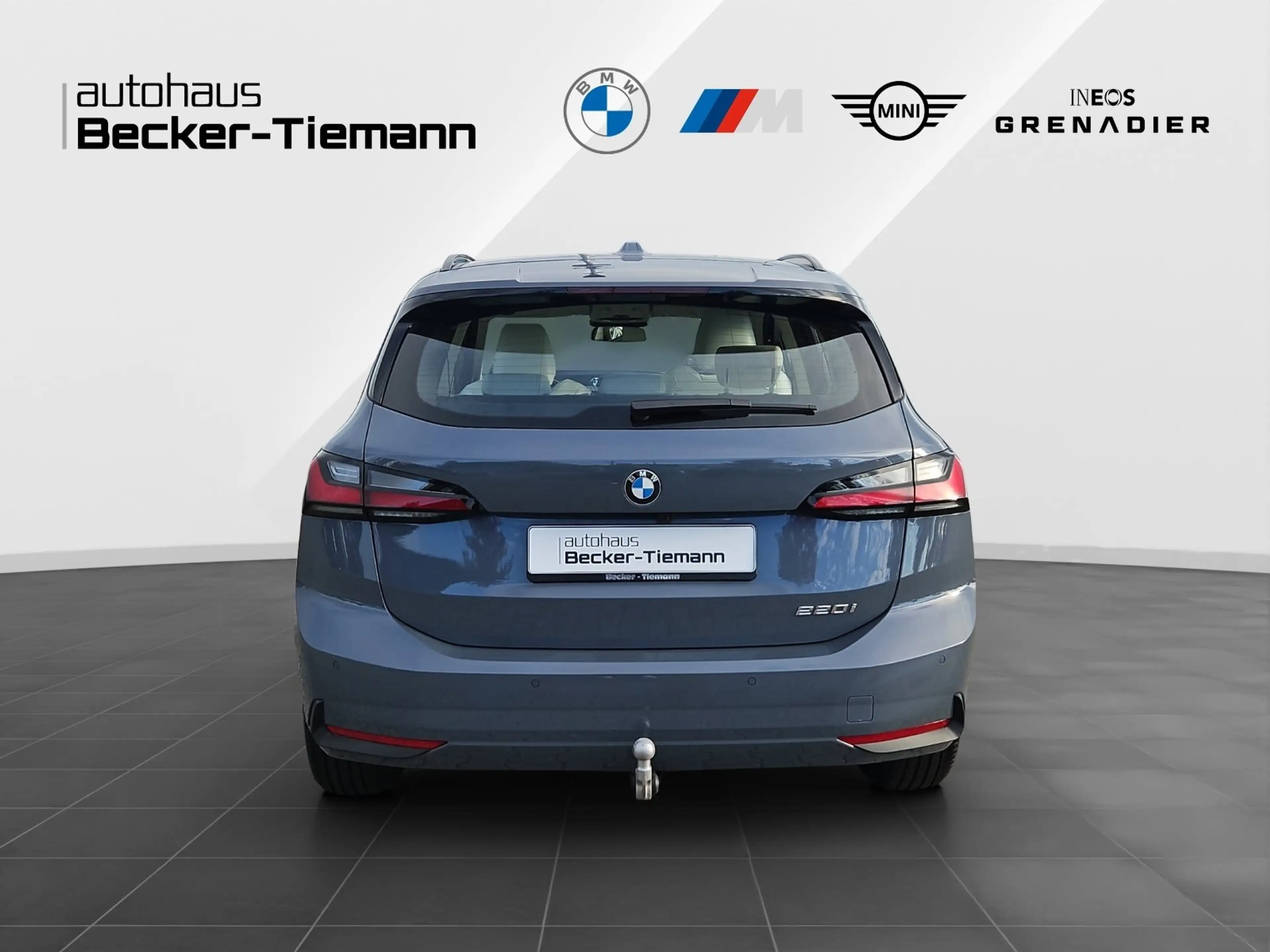 BMW 220 i Active Tourer Driving+/Parking+/Panorama/AHK — photo 5