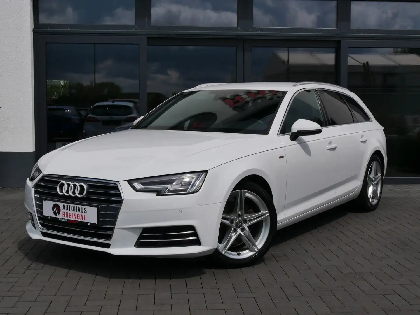 Audi A4 Avant sport 3x S-line VIRTUAL LED Blanco - 2