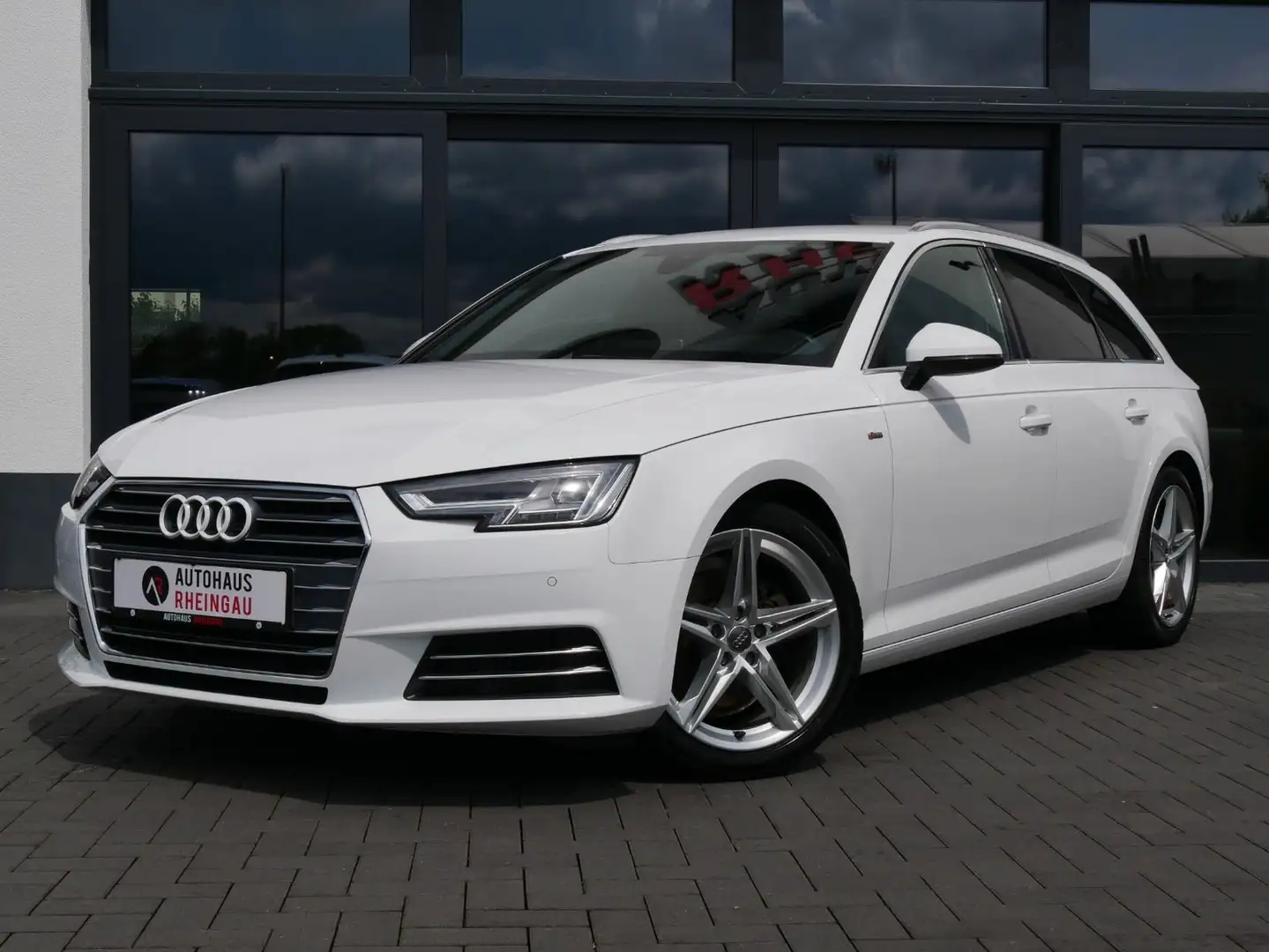 Audi A4 Avant sport 3x S-line VIRTUAL LED Blanco - 1
