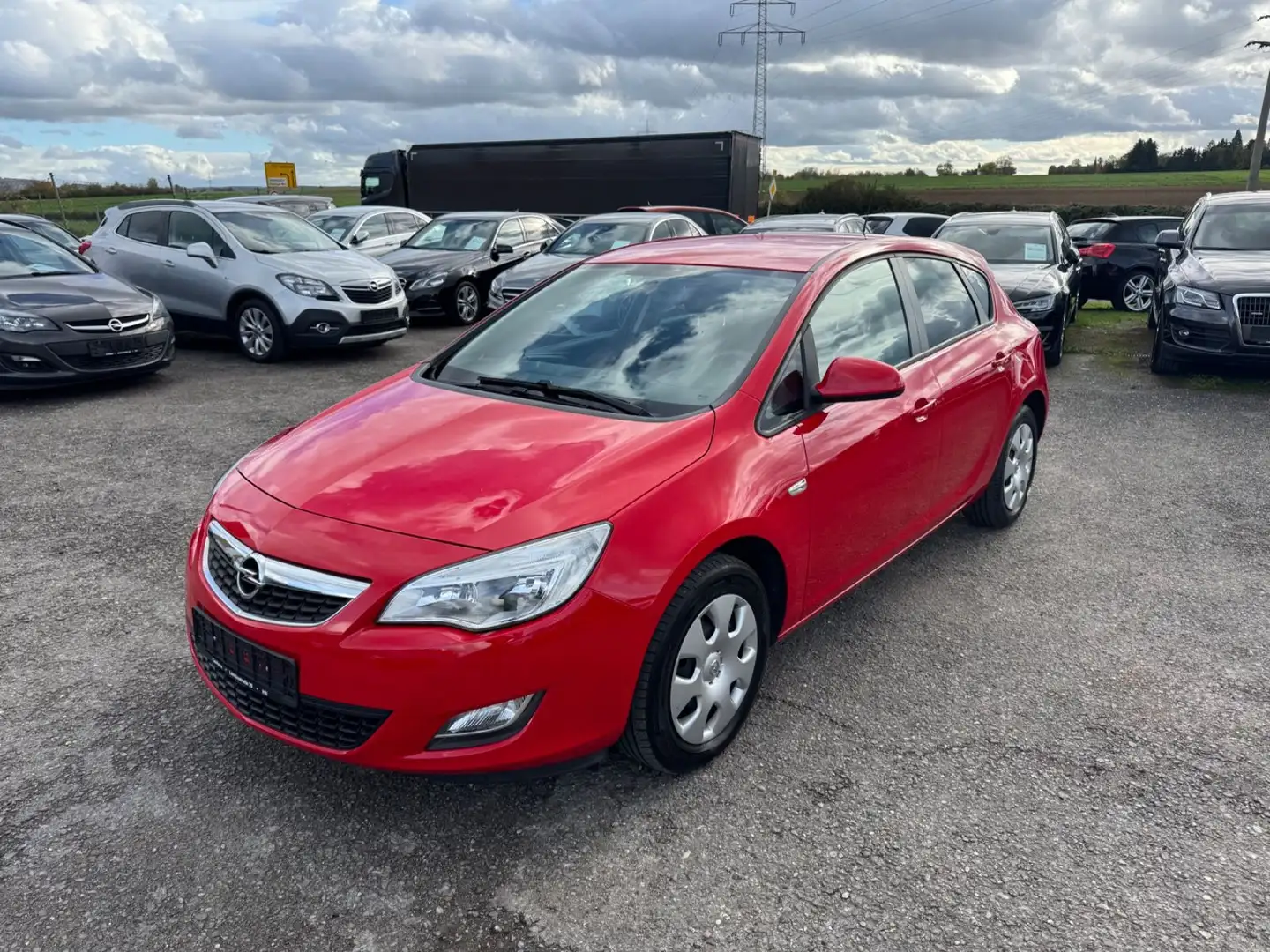 Opel Astra J Lim. 5-trg. Design Edition 1.Hand AHK Rot - 1