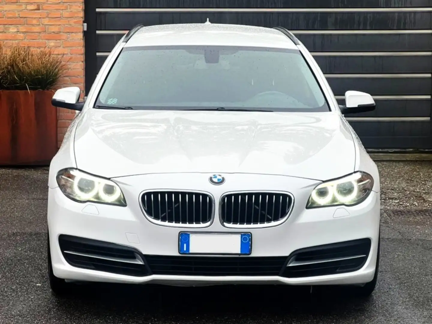 BMW 535 4x4 aut-313cv-RESTYLING-Tag.Cert-U.Prop-Euro6-2016 bijela - 2