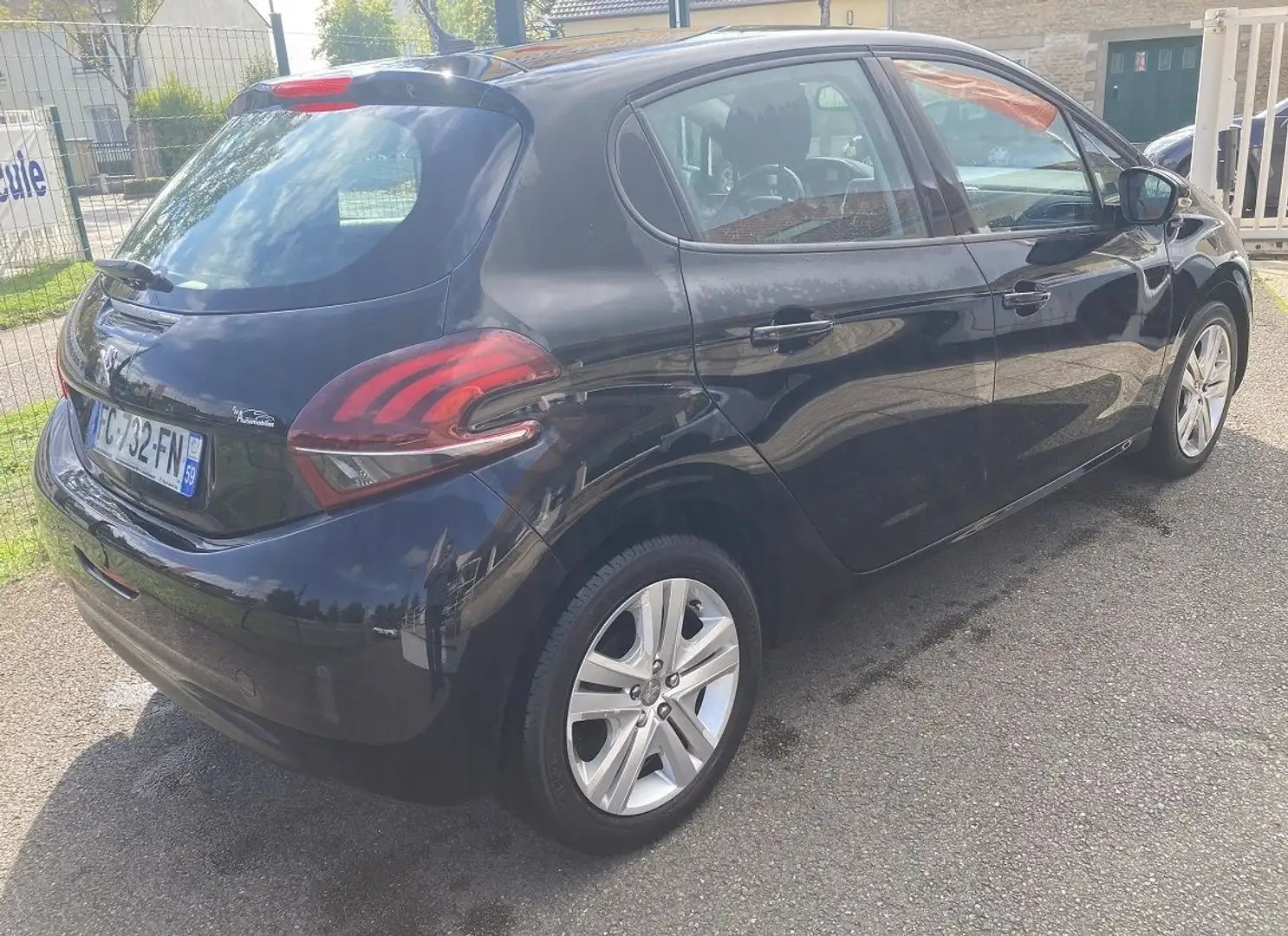 Peugeot 208 1.2 PURETECH 82CH E6.C SIGNATURE 5P - 2