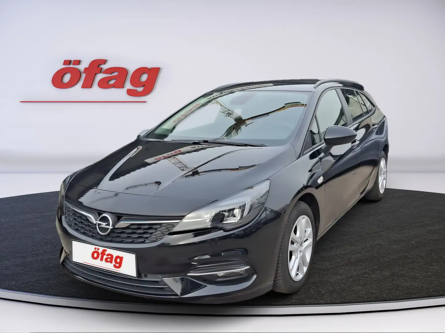 Opel Astra ST 1.2 Turbo Direct Inj. Edition Zwart - 2