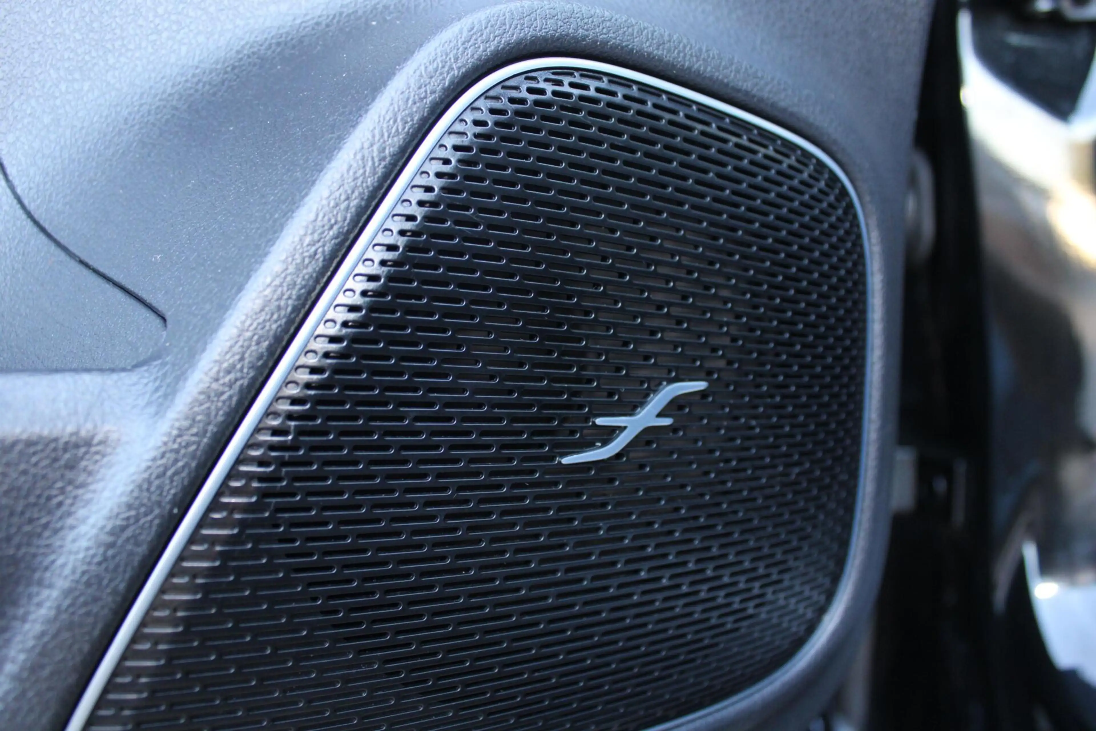 Mercedes-Benz EQA 250 AMG Line 67kWh SOH 93,8% | Pano | Burmester | Head — photo 9