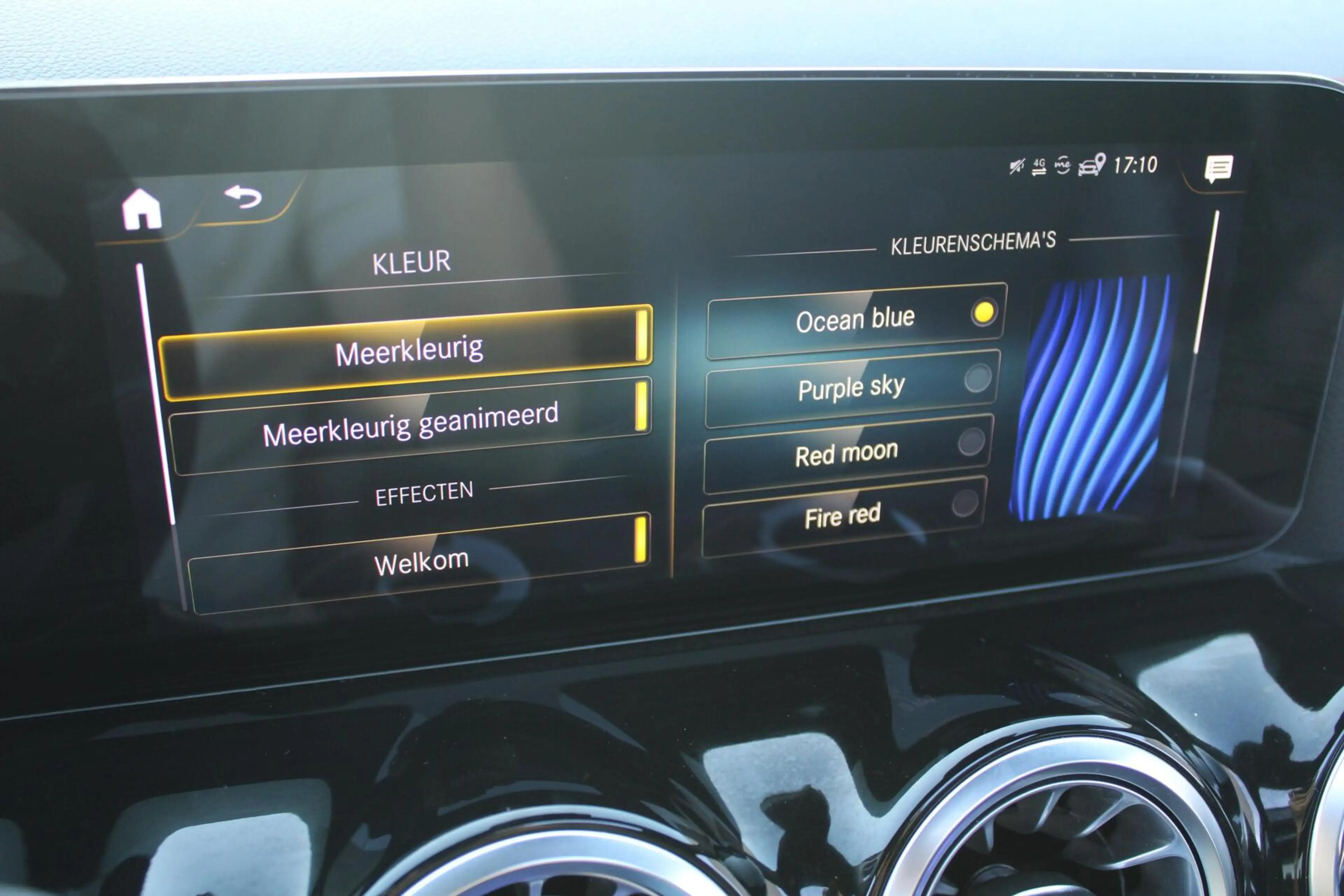 Mercedes-Benz EQA 250 AMG Line 67kWh SOH 93,8% | Pano | Burmester | Head — photo 13