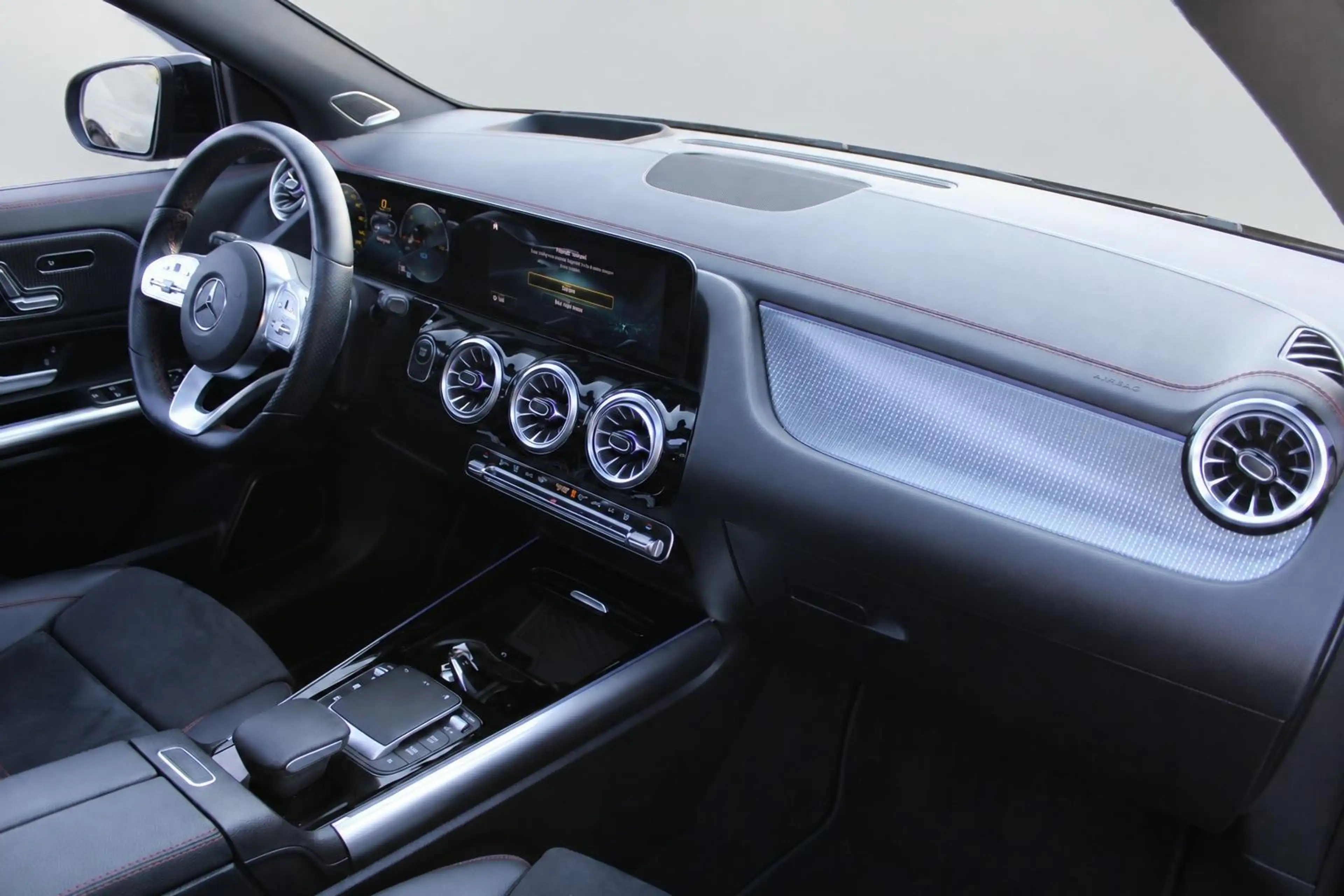 Mercedes-Benz EQA 250 AMG Line 67kWh SOH 93,8% | Pano | Burmester | Head — photo 22