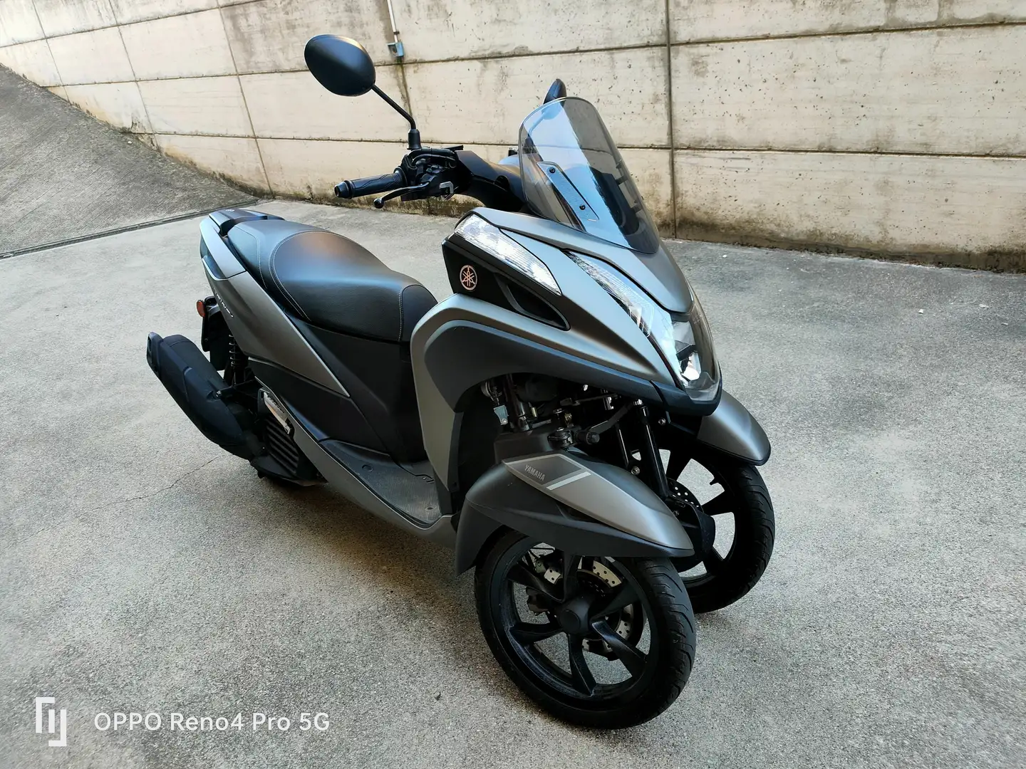 Yamaha TriCity Blu Core Серый - 1