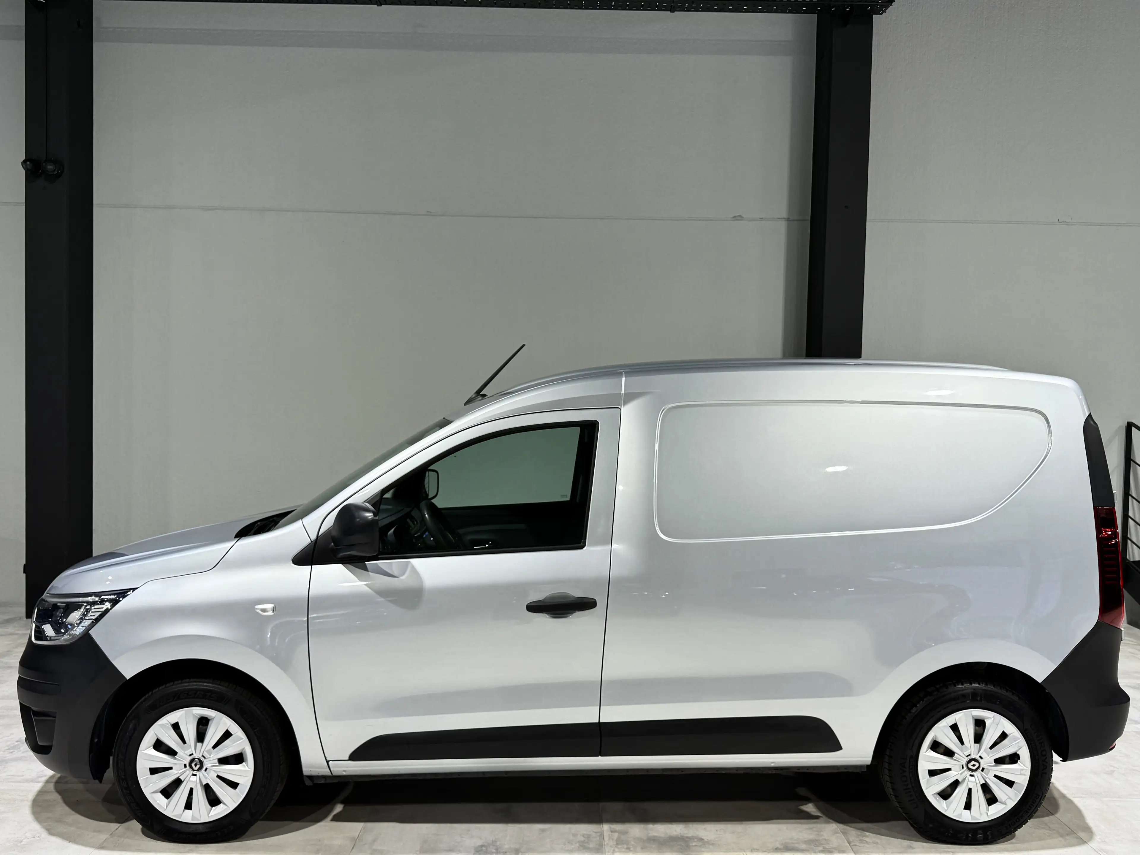 Renault Express 1.5dCi 75CV CARPLAY CUiR AiRCO CRUiSE ATT REM LED+ — photo 7
