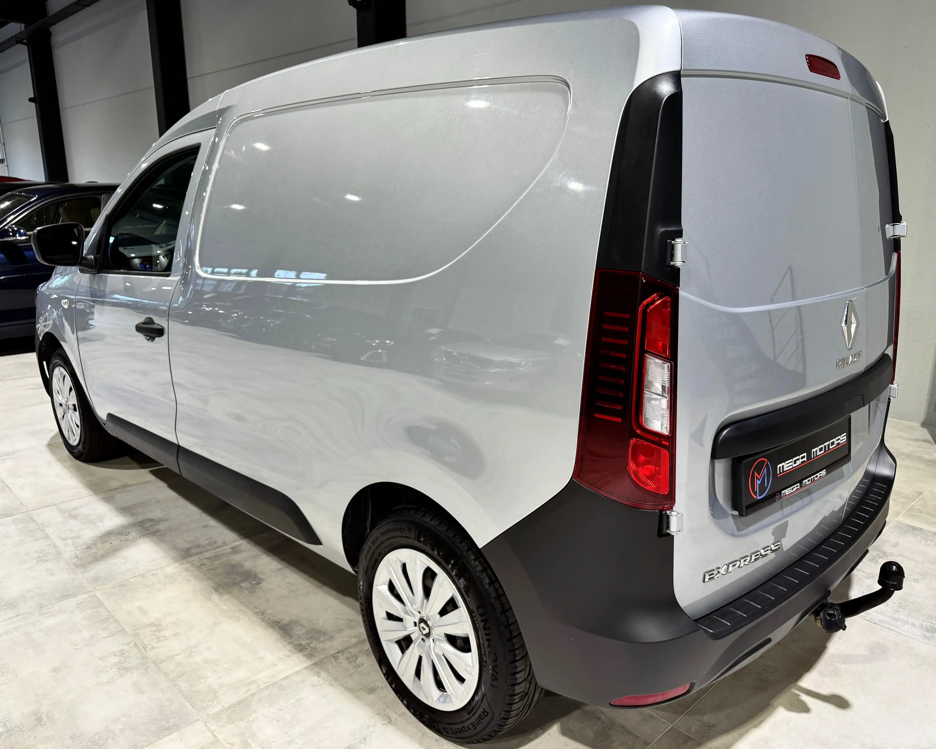 Renault Express 1.5dCi 75CV CARPLAY CUiR AiRCO CRUiSE ATT REM LED+ — photo 4