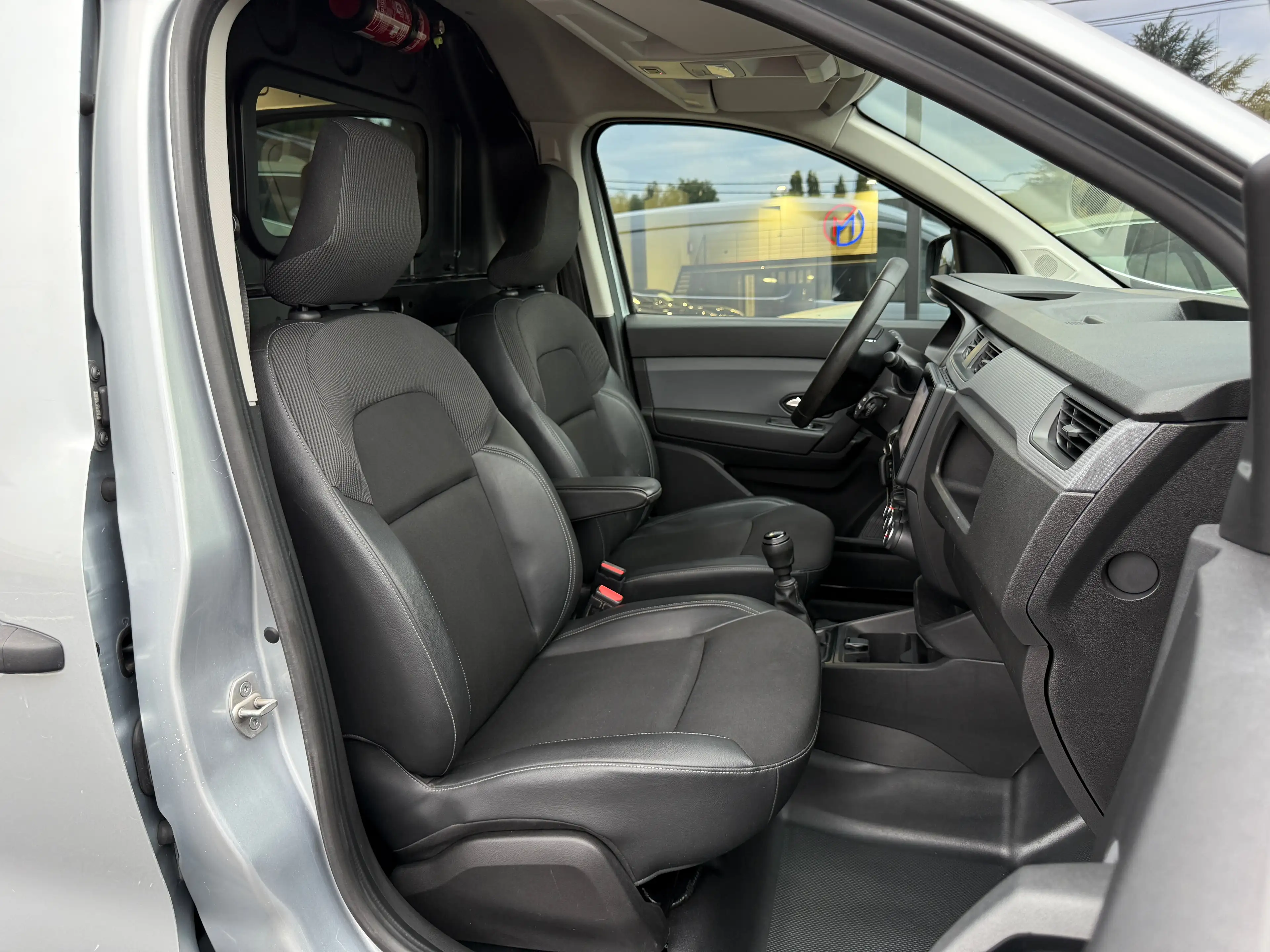Renault Express 1.5dCi 75CV CARPLAY CUiR AiRCO CRUiSE ATT REM LED+ — photo 14