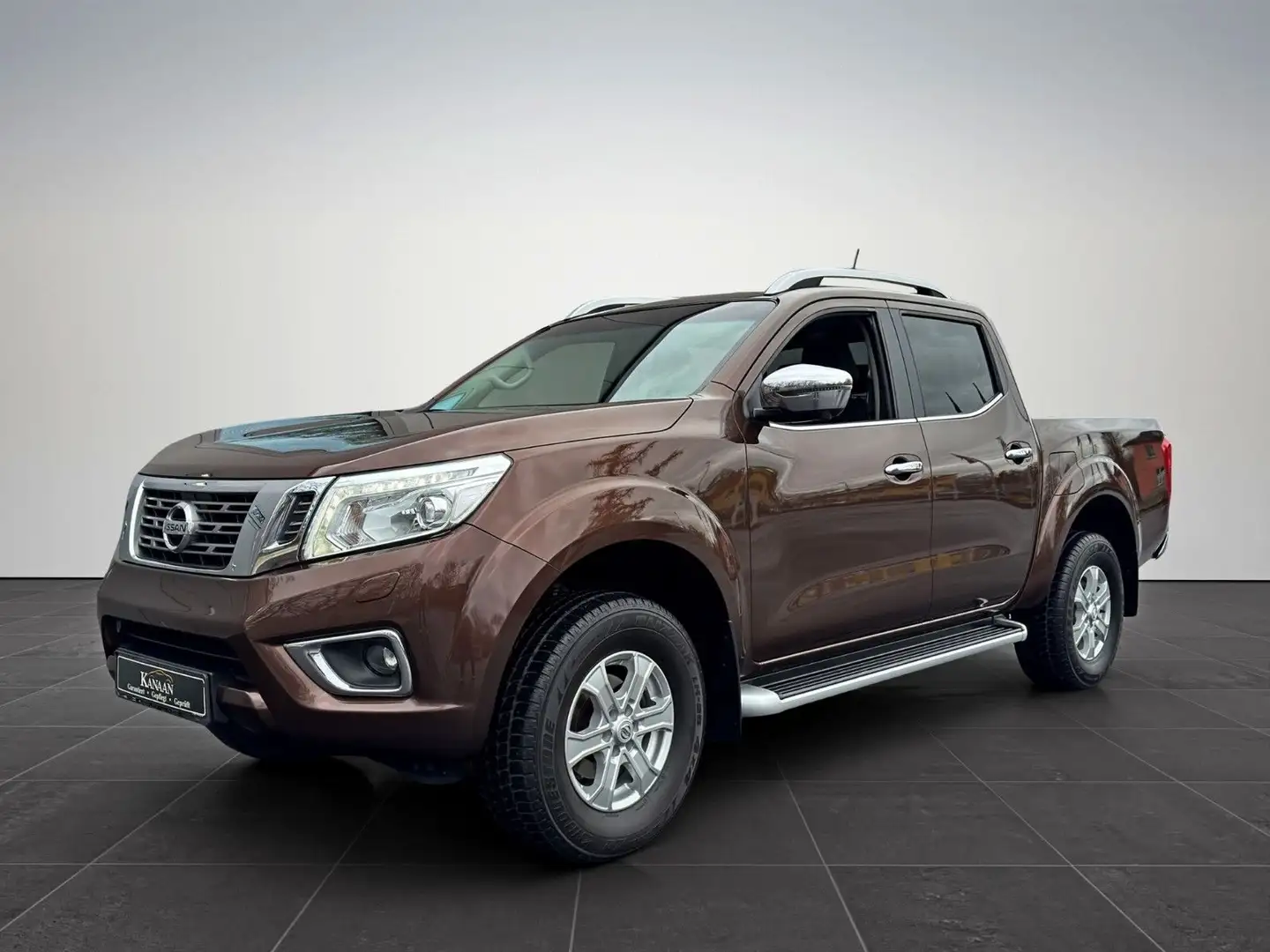 Nissan Navara NP300 Double Cab 4x4* 360°Cam*LED*Leder Brun - 1