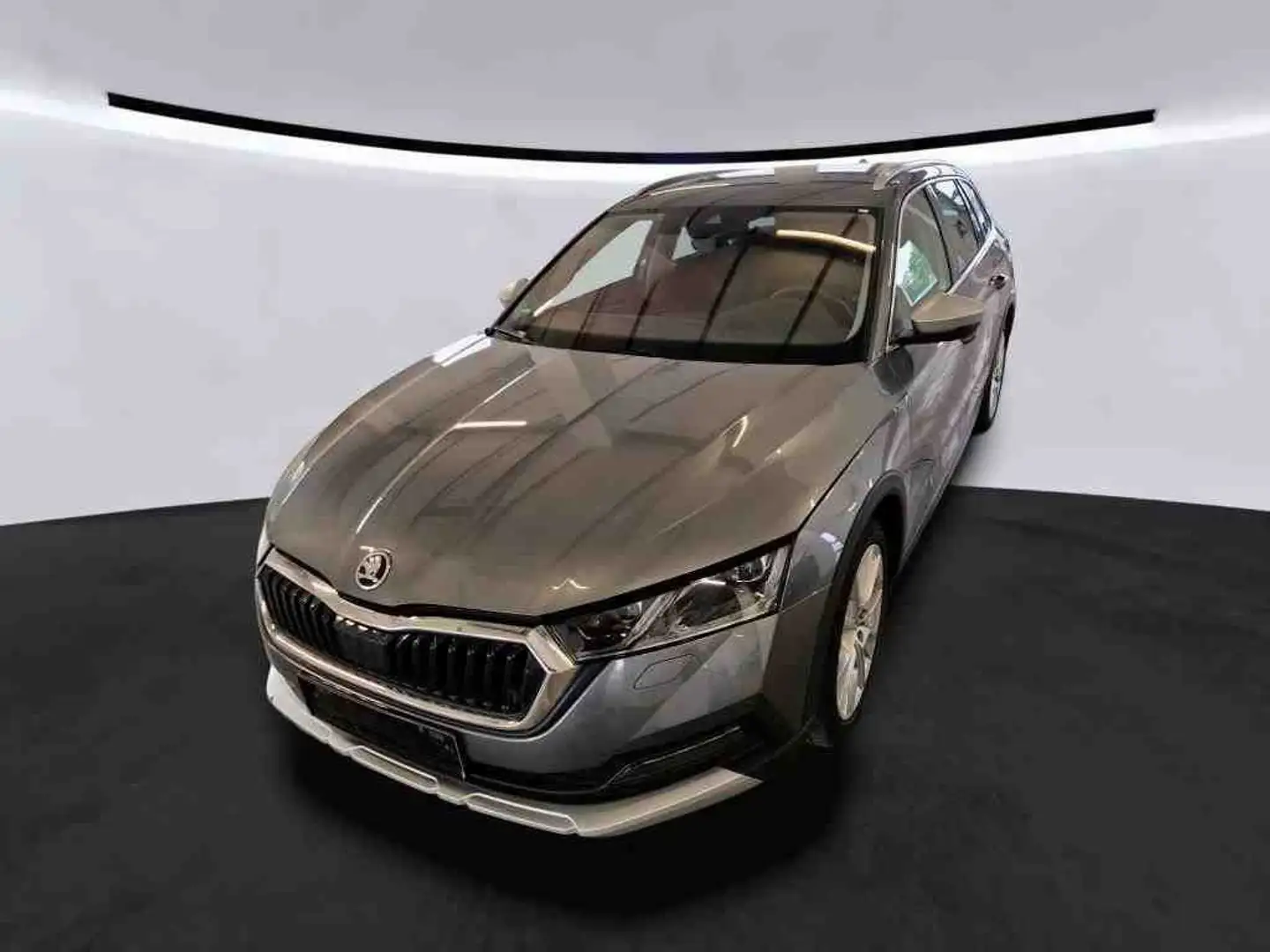 Skoda Octavia Combi Scout 2.0 TDI 4x4 DSG 4xSHZ+HuD+Nav Gris - 2