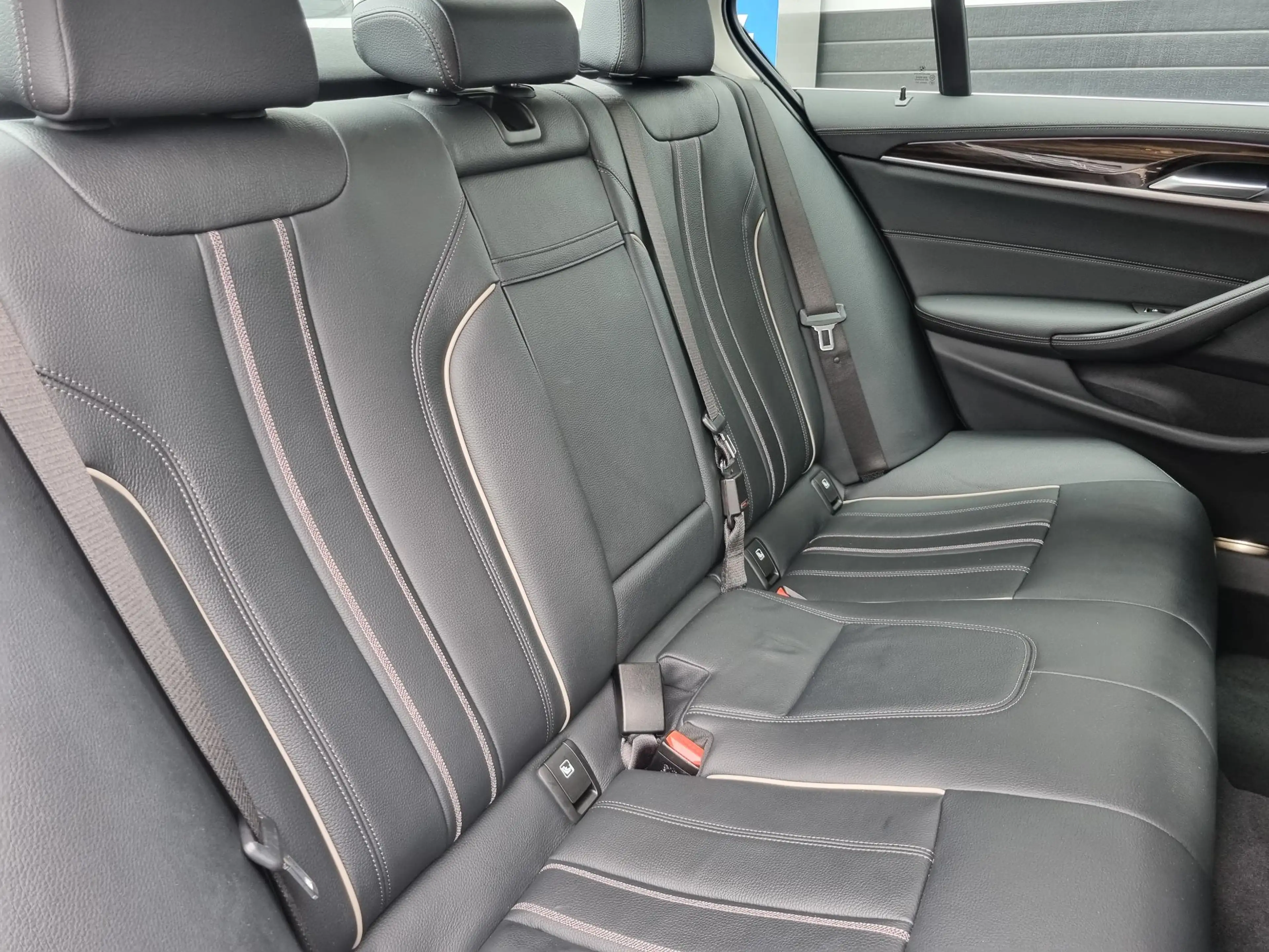 BMW 545 5-serie 545e xDrive 394pk. / Individual Tansanitbl — photo 10