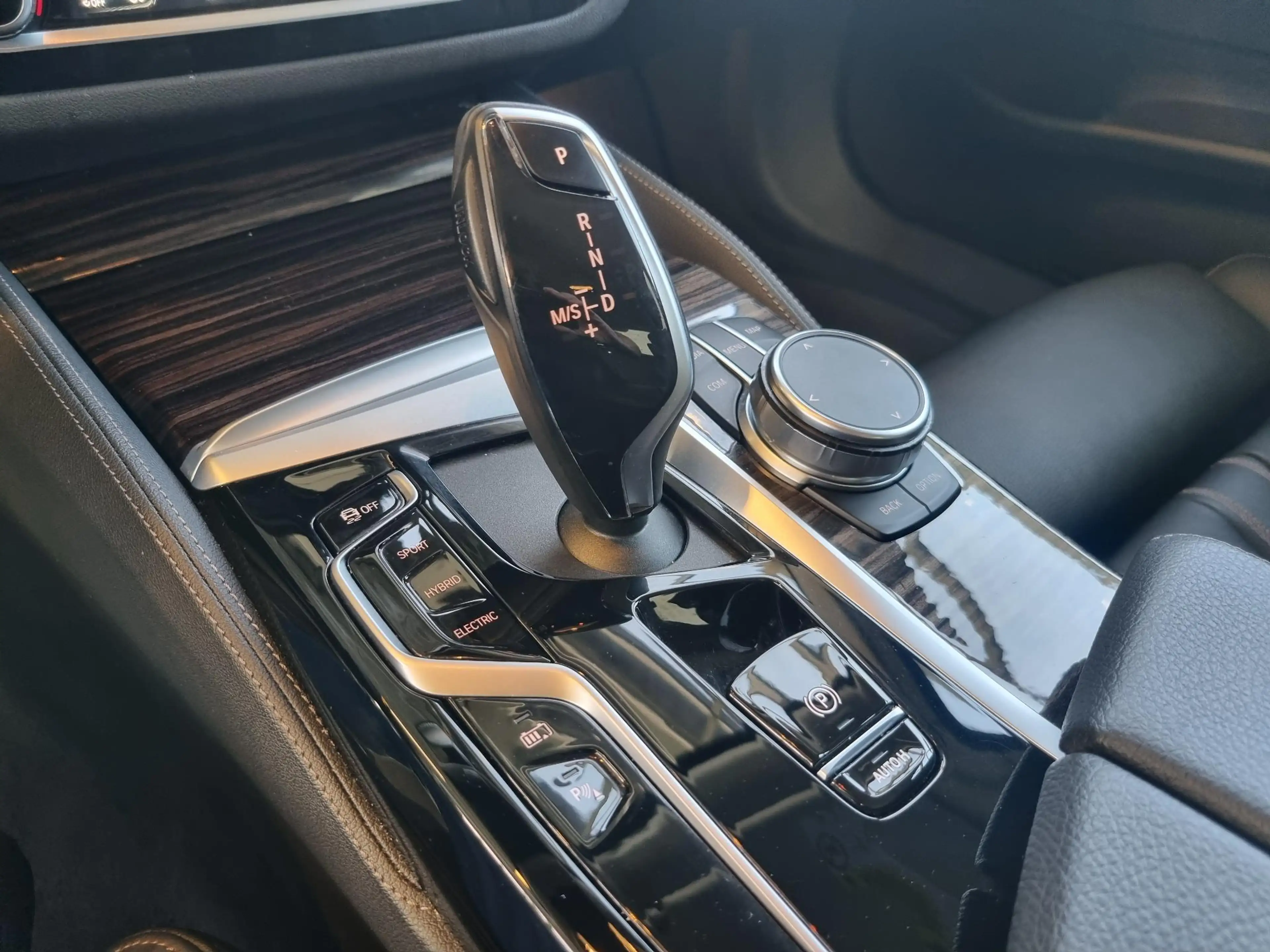 BMW 545 5-serie 545e xDrive 394pk. / Individual Tansanitbl — photo 19