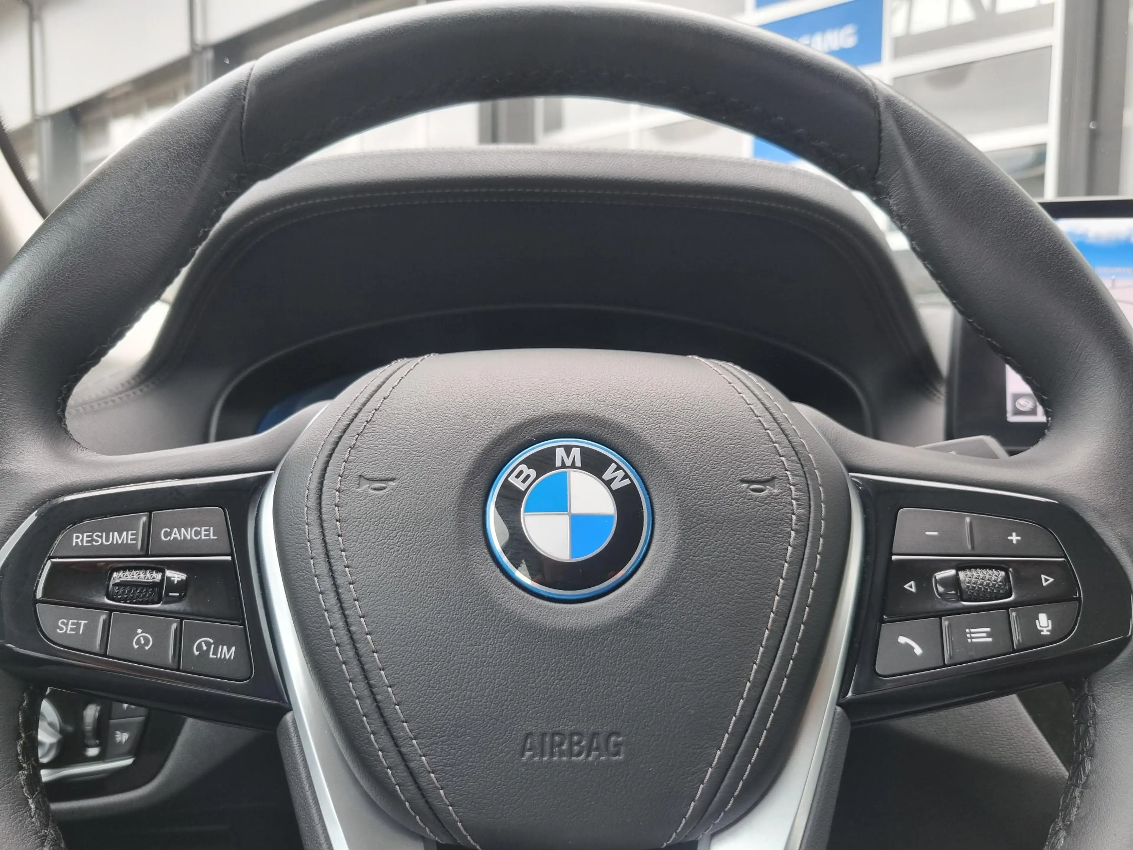 BMW 545 5-serie 545e xDrive 394pk. / Individual Tansanitbl — photo 6