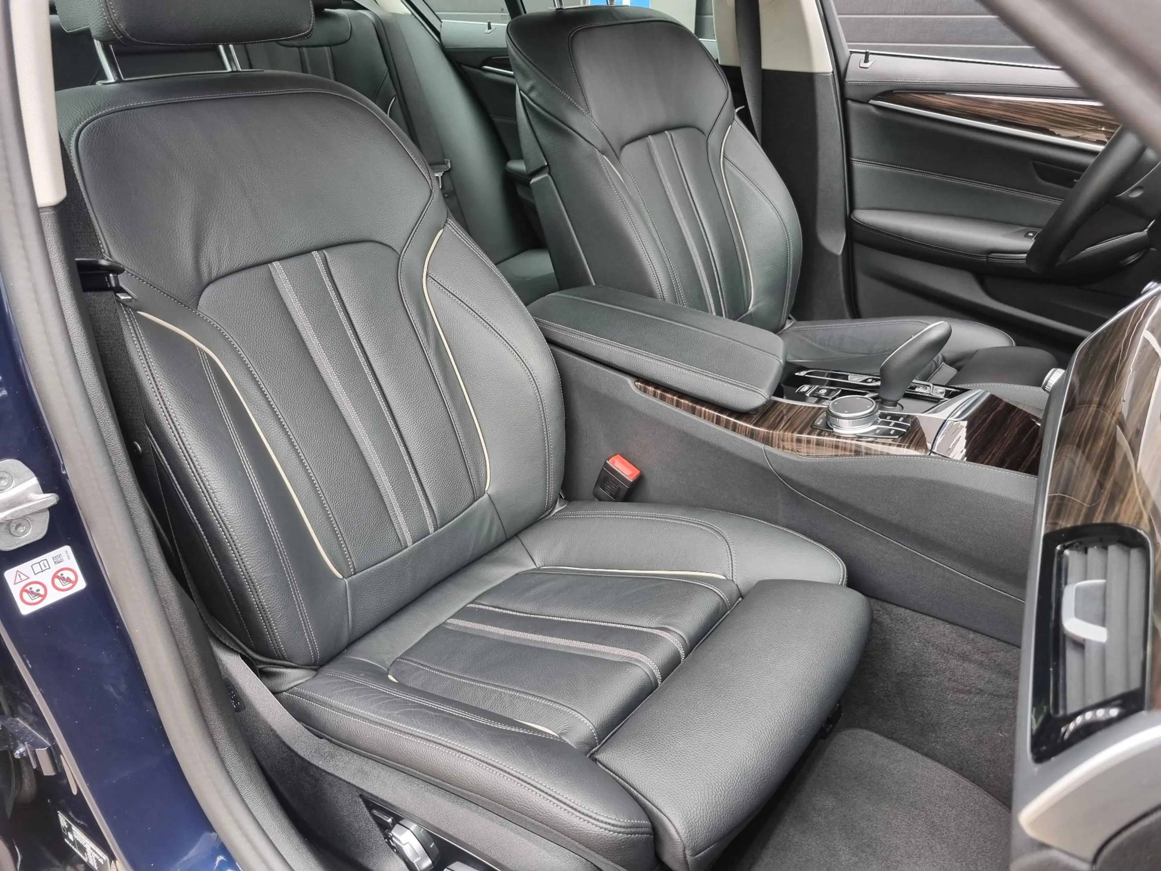 BMW 545 5-serie 545e xDrive 394pk. / Individual Tansanitbl — photo 8