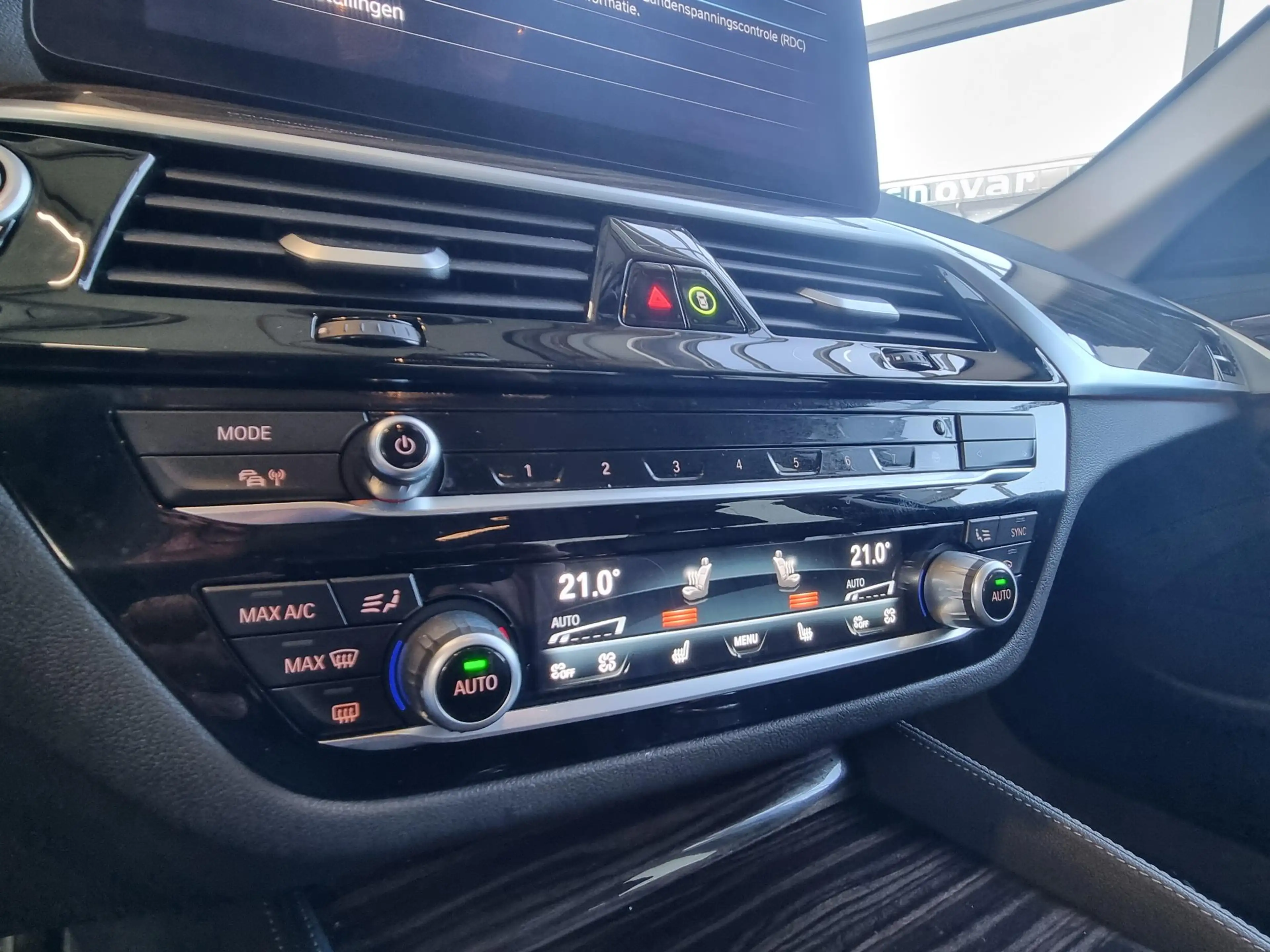 BMW 545 5-serie 545e xDrive 394pk. / Individual Tansanitbl — photo 21