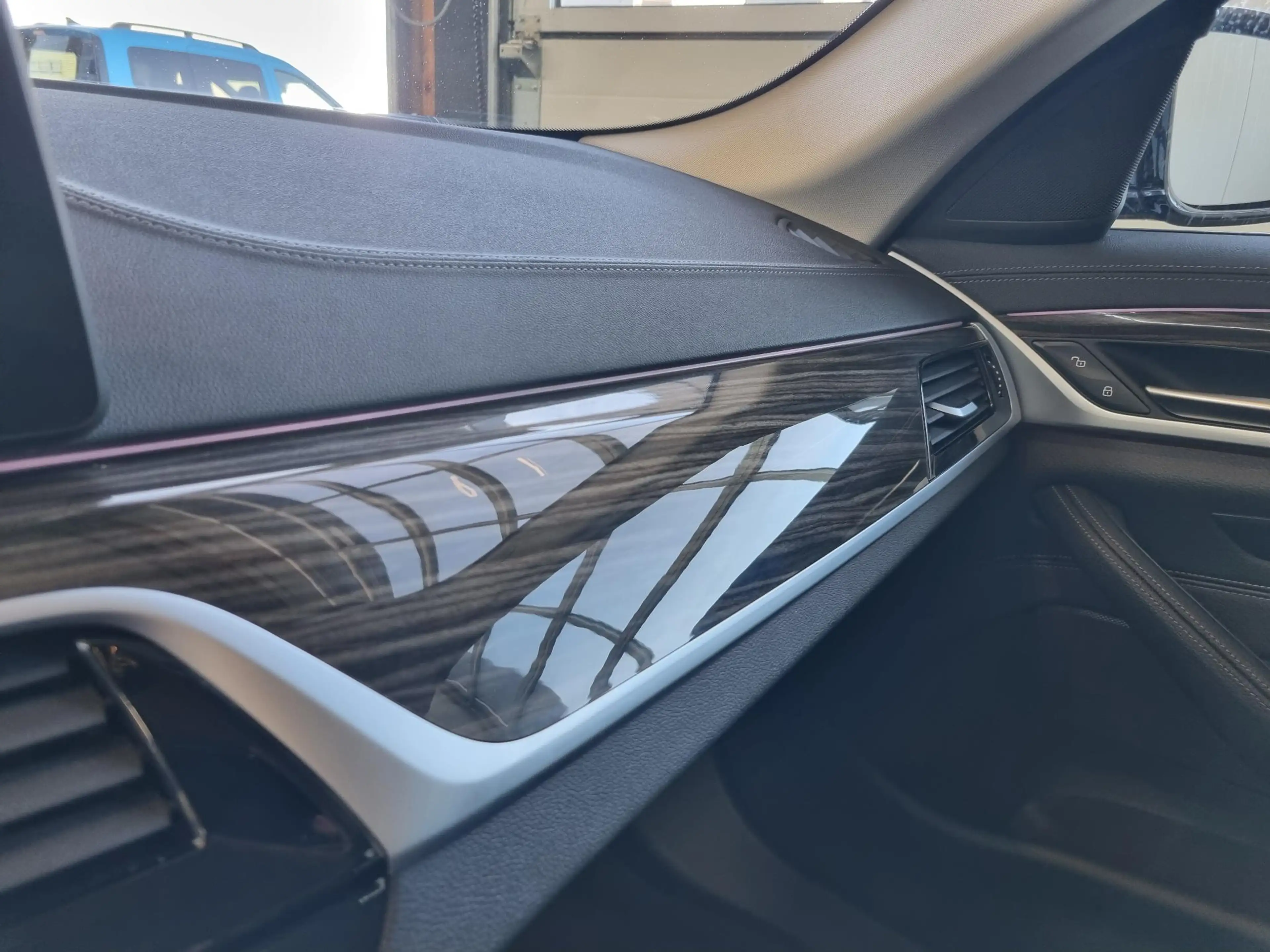BMW 545 5-serie 545e xDrive 394pk. / Individual Tansanitbl — photo 23